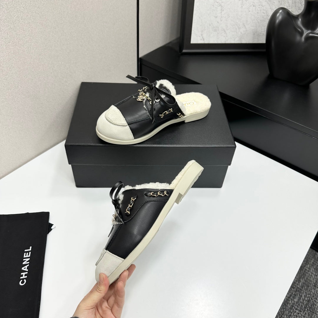 CC 26s Mules Flat Black Leather Suede Fur 109163
