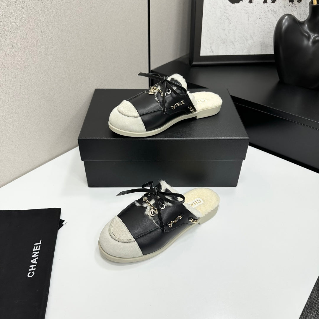 CC 26s Mules Flat Black Leather Suede Fur 109163