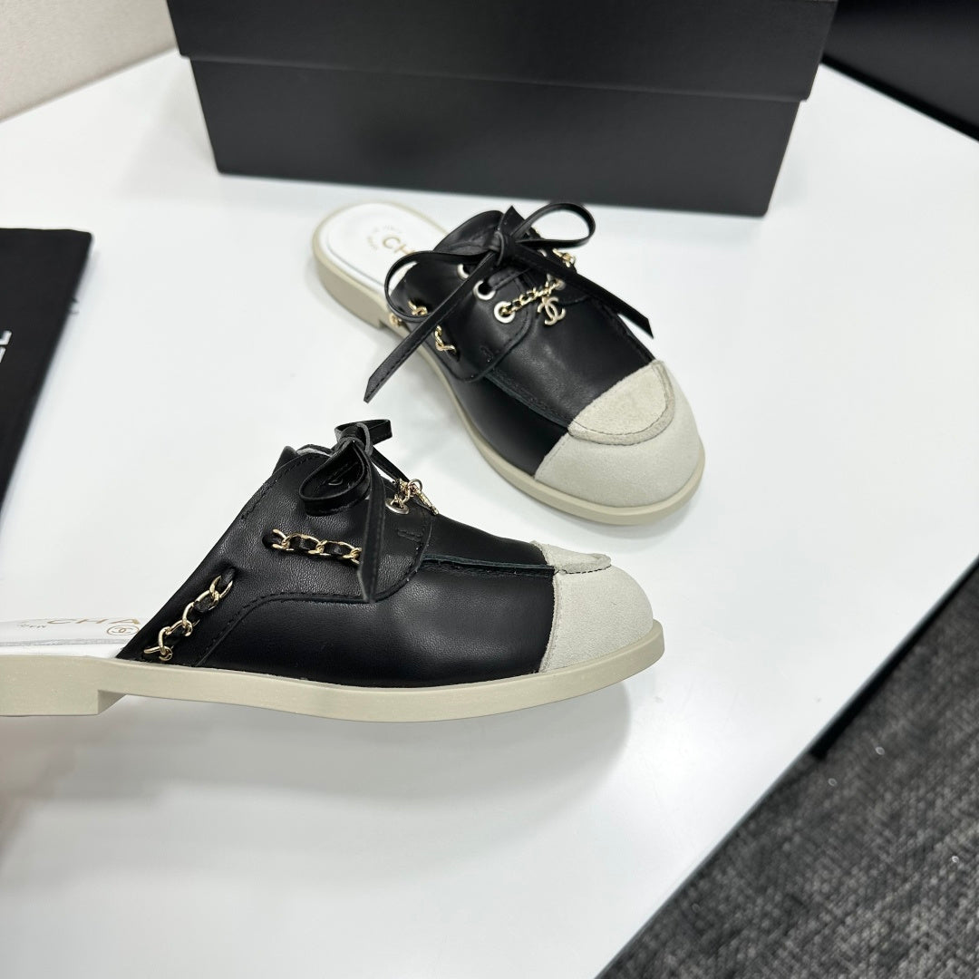 CC 26s Mules Flat Black Leather Suede 109164