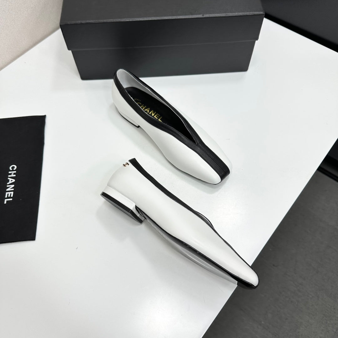 CC 26s Ballet Flats White Sheepskin 743138