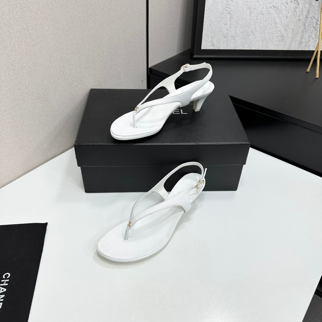 CC 26s Thong Sandals 5cm White Sheepskin 925994