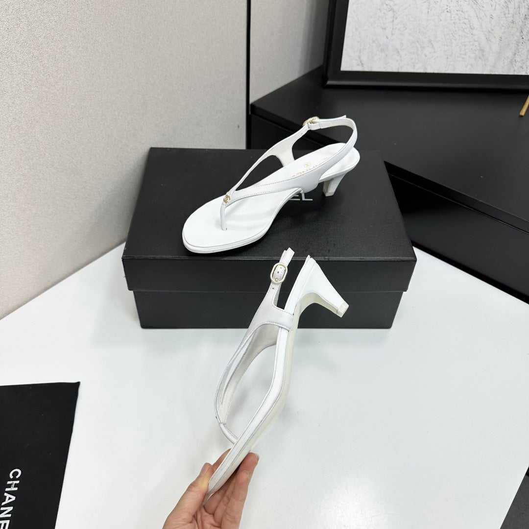 CC 26s Thong Sandals 5cm White Sheepskin 925994