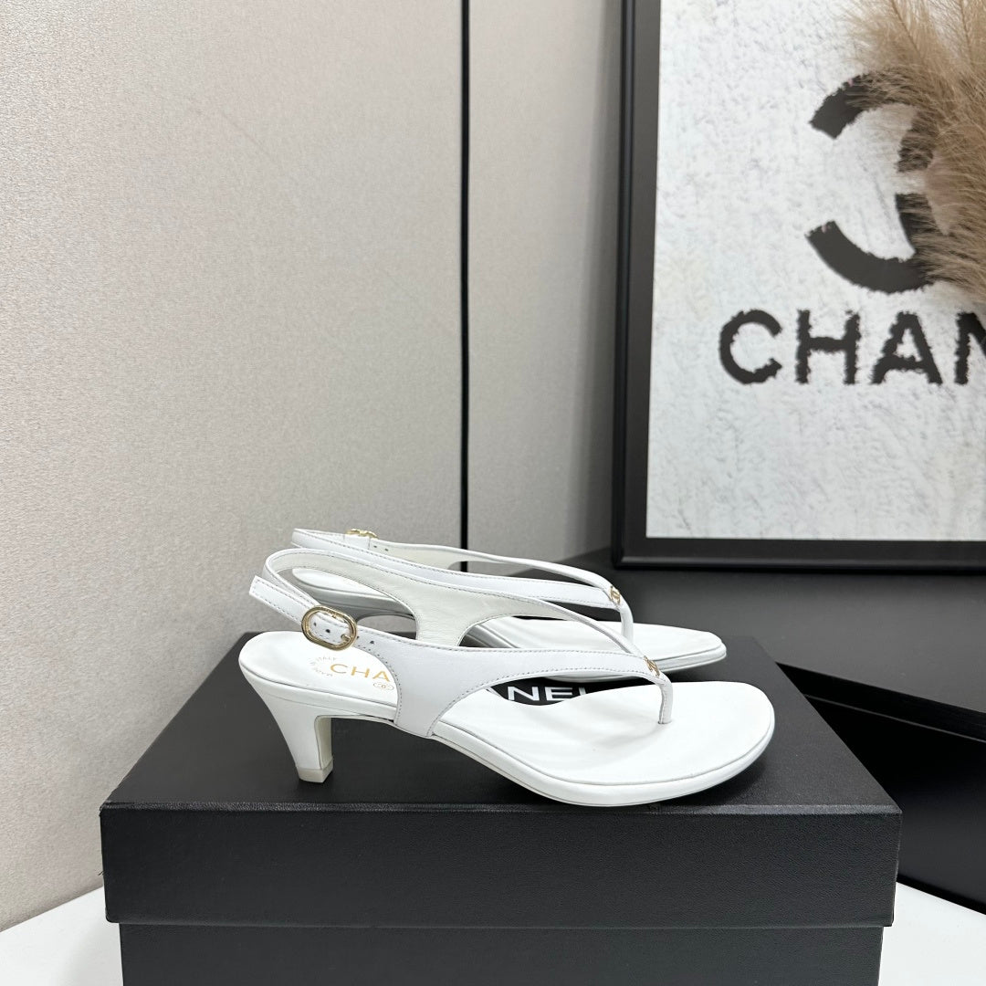 CC 26s Thong Sandals 5cm White Sheepskin 925994