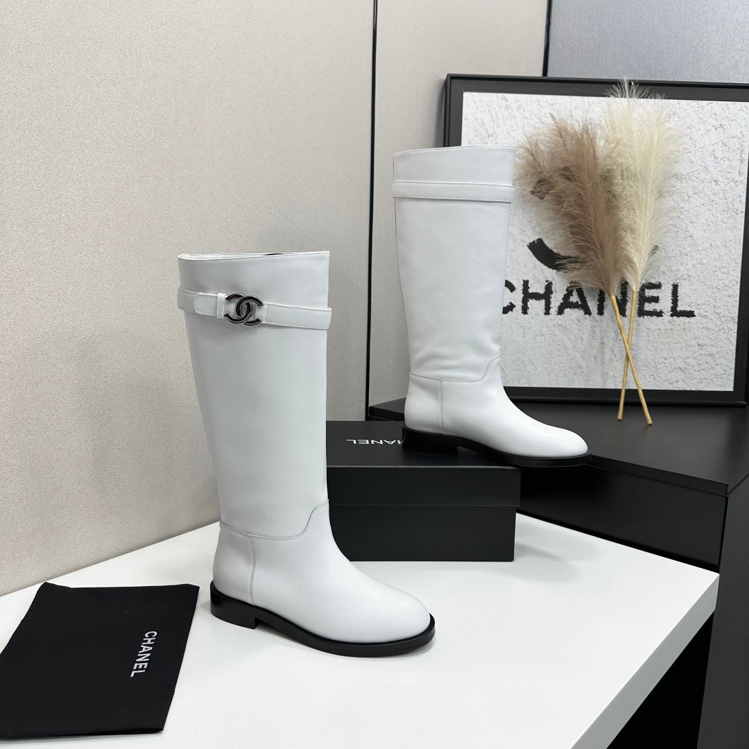 CC FW 2026 Long Flat Boot White Cowhide 925677