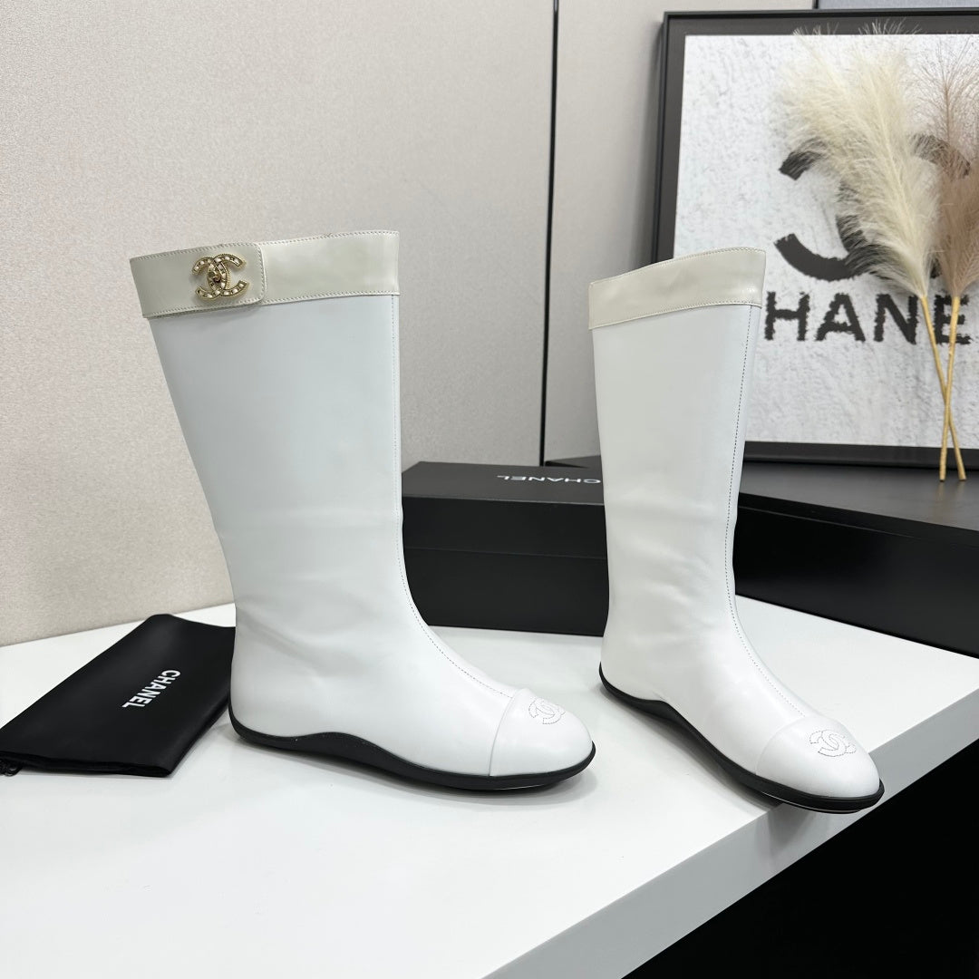 CC 26s Tall Boot Flat White Leather 145993