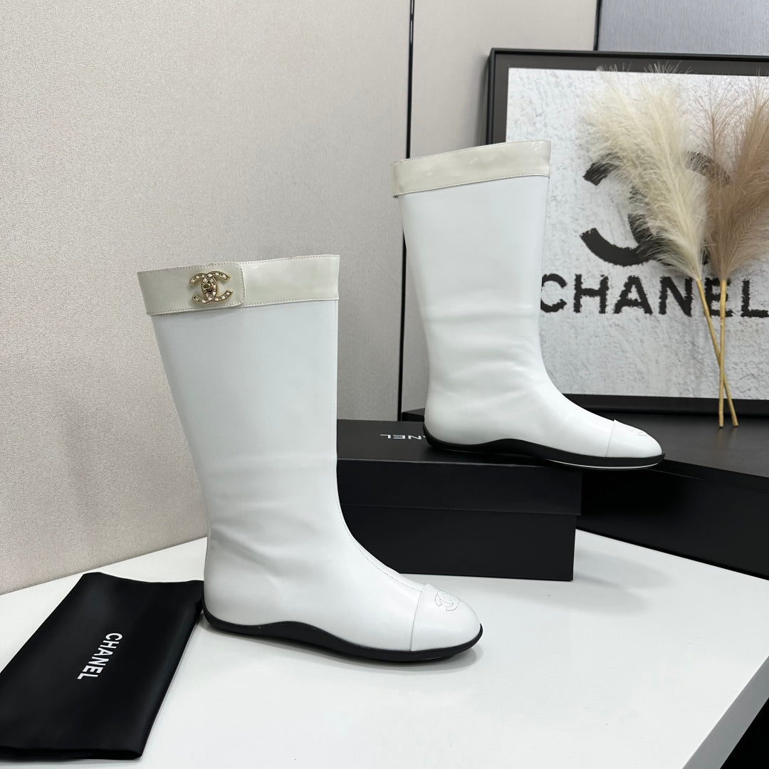 CC 26s Tall Boot Flat White Leather 145993
