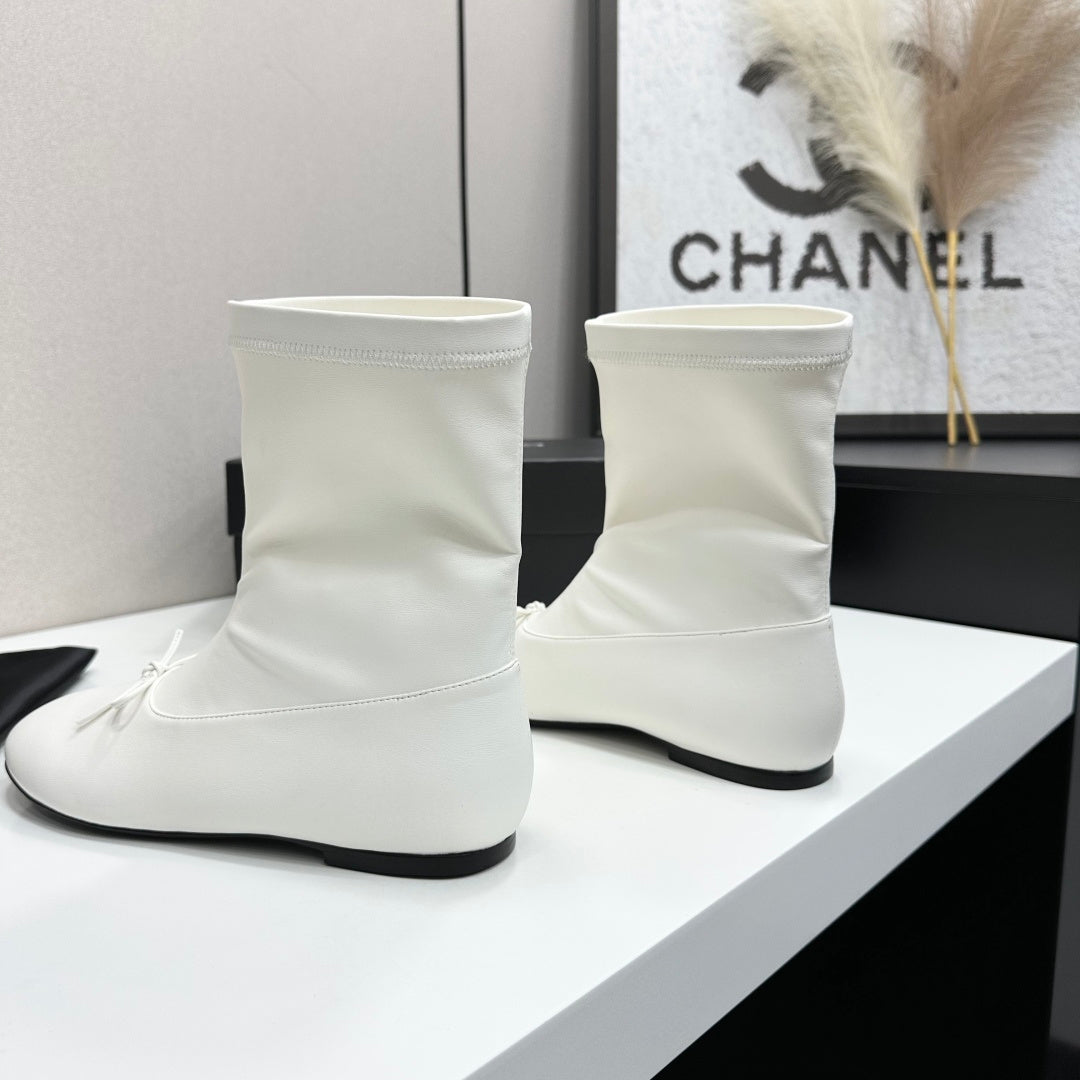 CC 26s Ballet Boot Flat White Leather 145995