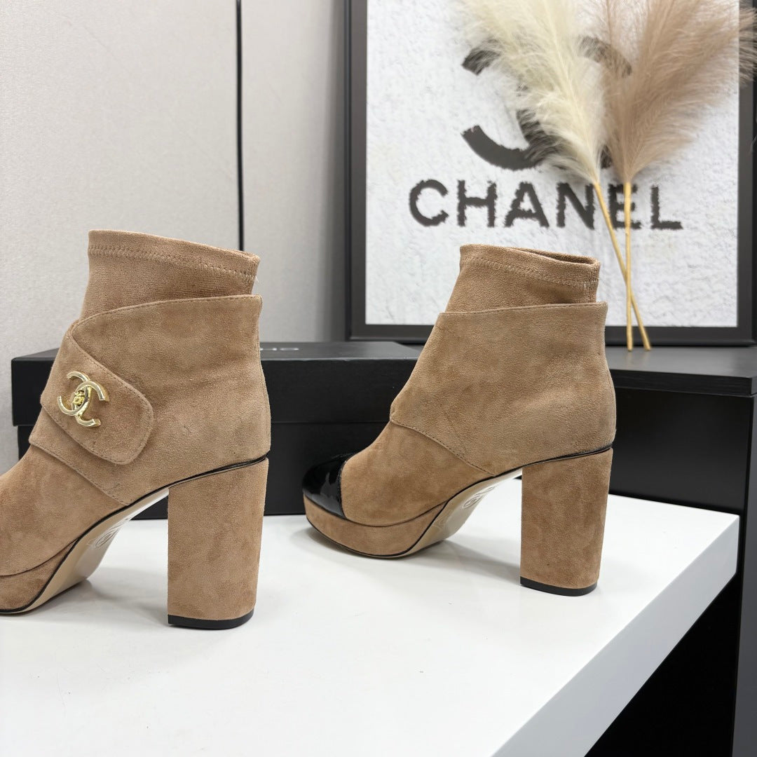 CC 2026 Ankle Boots Beige Black Logo Suede Leather 193651