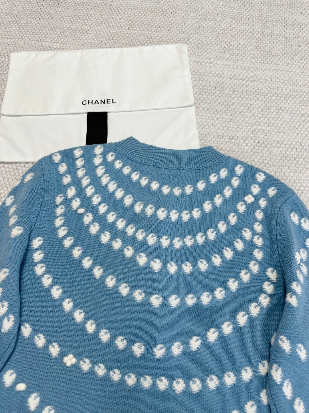 CC 25 Pearls Cardigan Pink CC 25 Pearls Cardigan Blue Cashmere