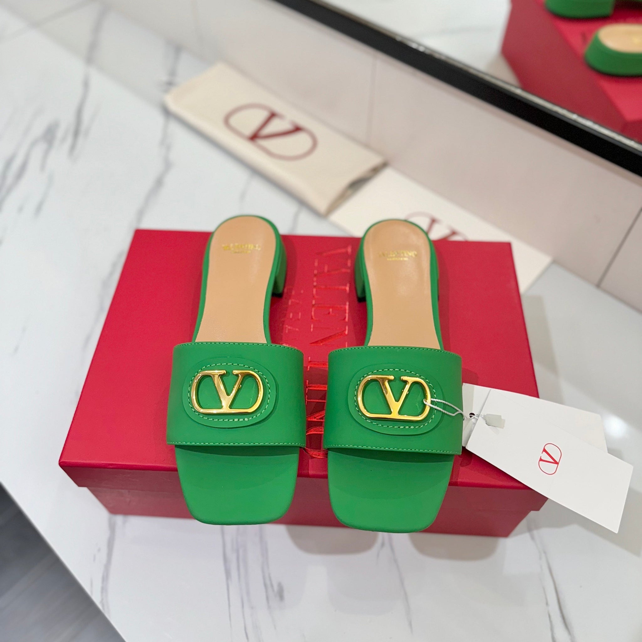 Valentino 26s Sandals Green Smooth Calfskin With Gold Hardware