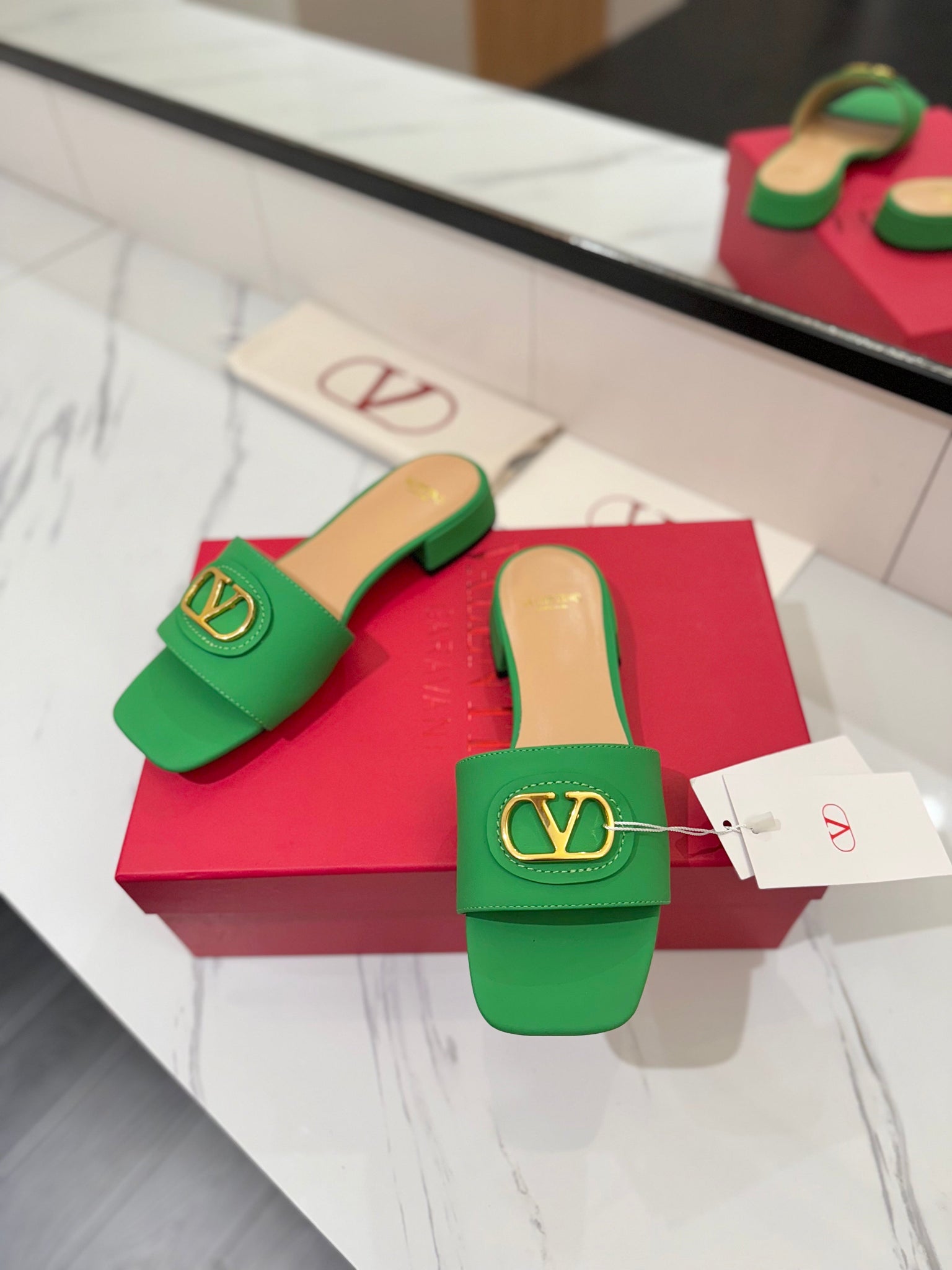Valentino 26s Sandals Green Smooth Calfskin With Gold Hardware