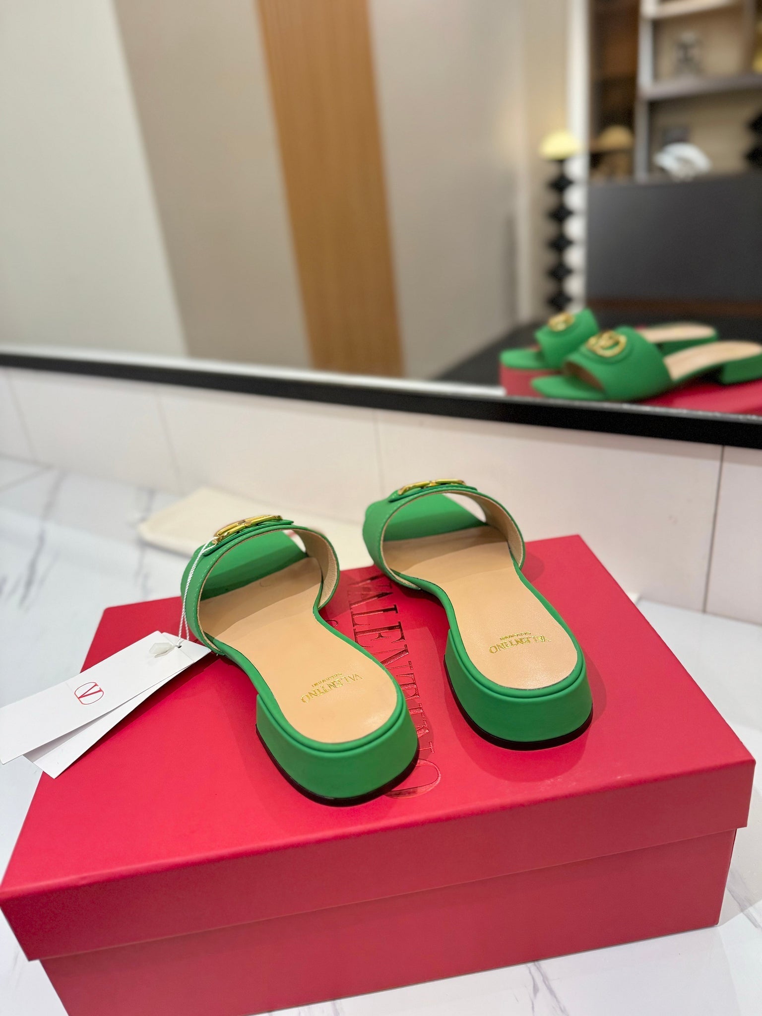 Valentino 26s Sandals Green Smooth Calfskin With Gold Hardware