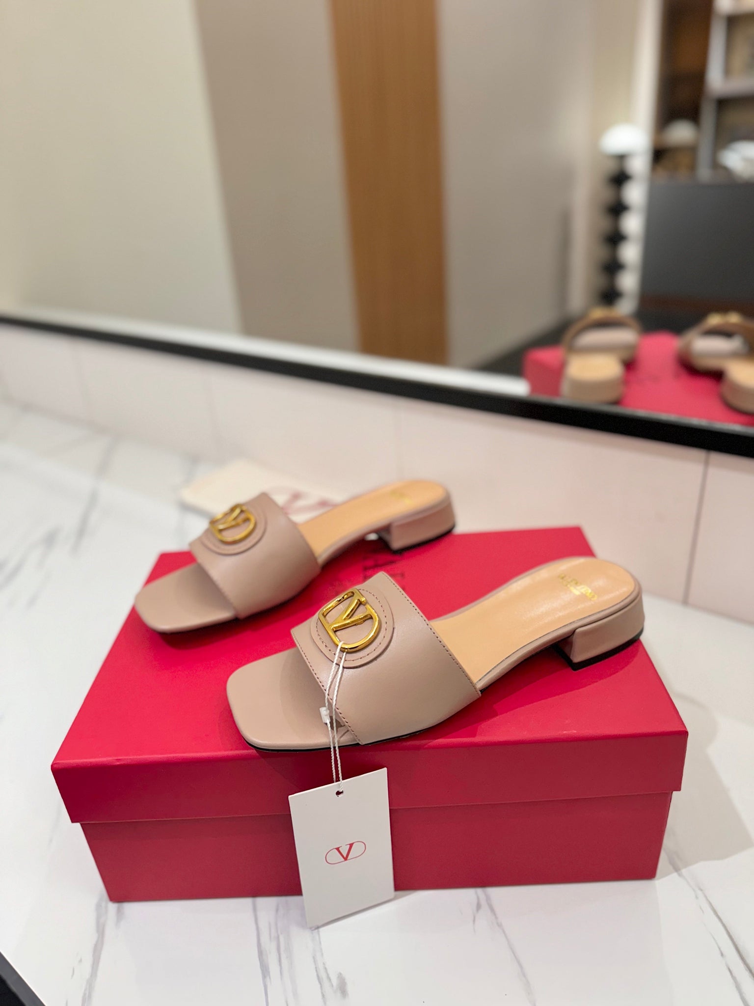 Valentino 26s Sandals Beige Smooth Calfskin With Gold Hardware