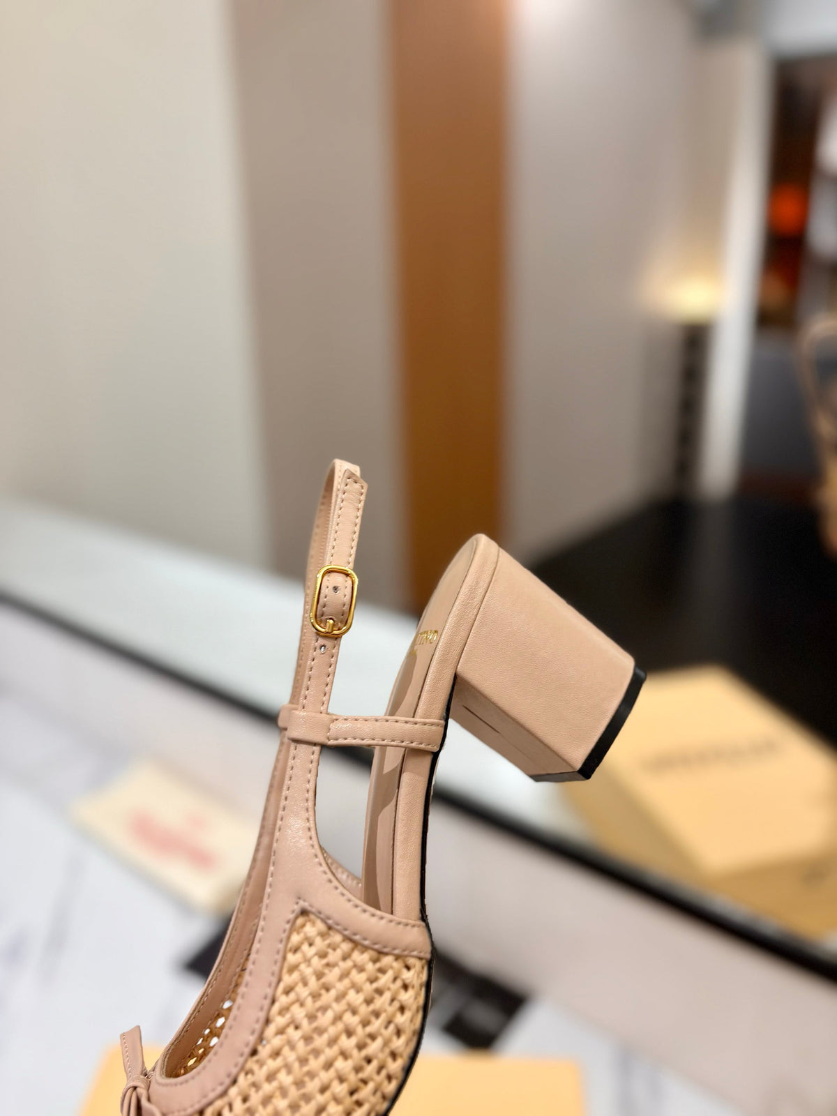 VT 26s Valet Du Roi Slingback 6cm Beige Burgundy Raffia Leather 985450