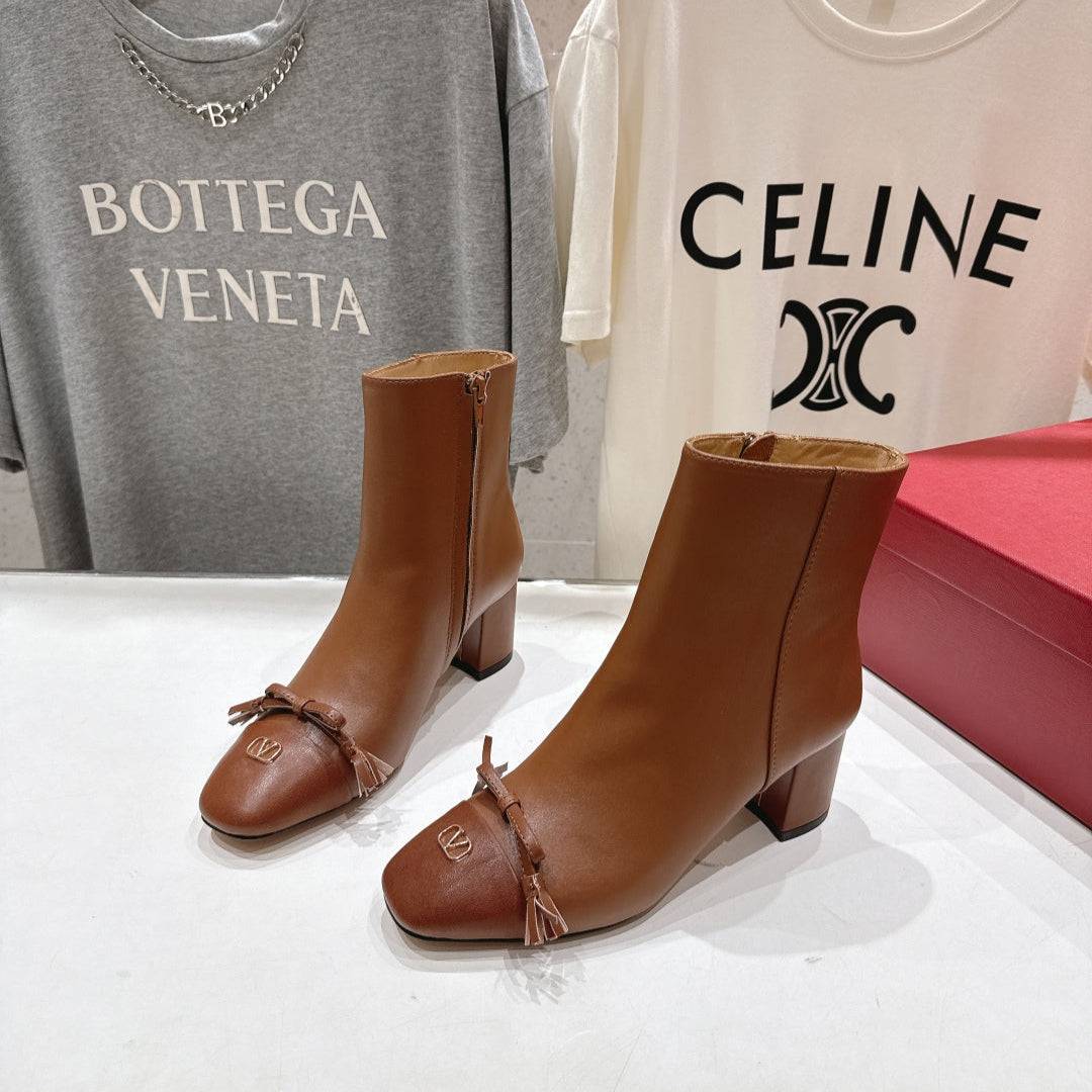 VT Short Boot Medium Cognac Brown Calfskin 174417