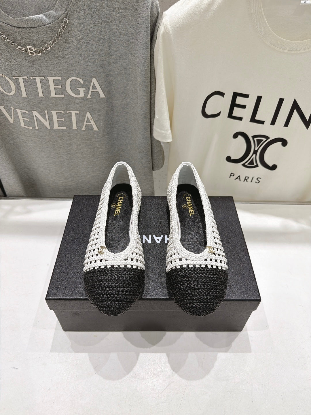 CC 26s Two-Tone Ballet Flats Black White Crochet 965103