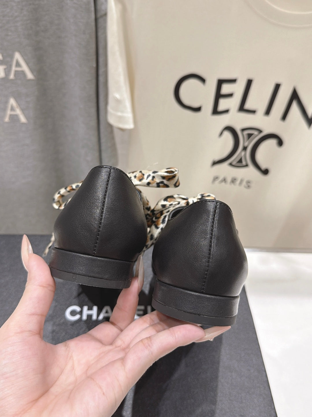 CC 26s Square-Toe Lace-Up Shoes with Leopard Print Scarf Black Leather 946033