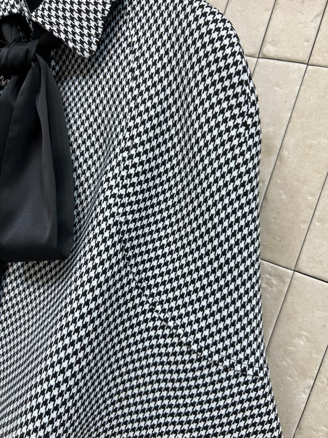 CD 26s Cape with Tied Neckline Black White Polyester Fiber
