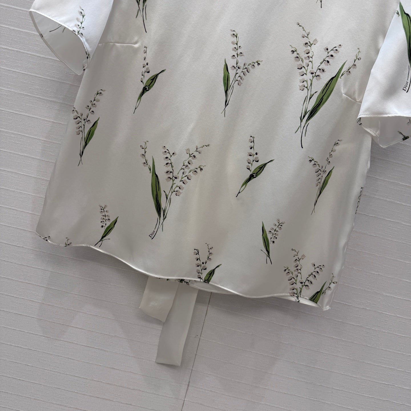 CD Blouse with Tied Collar White Colorful Silk 360957