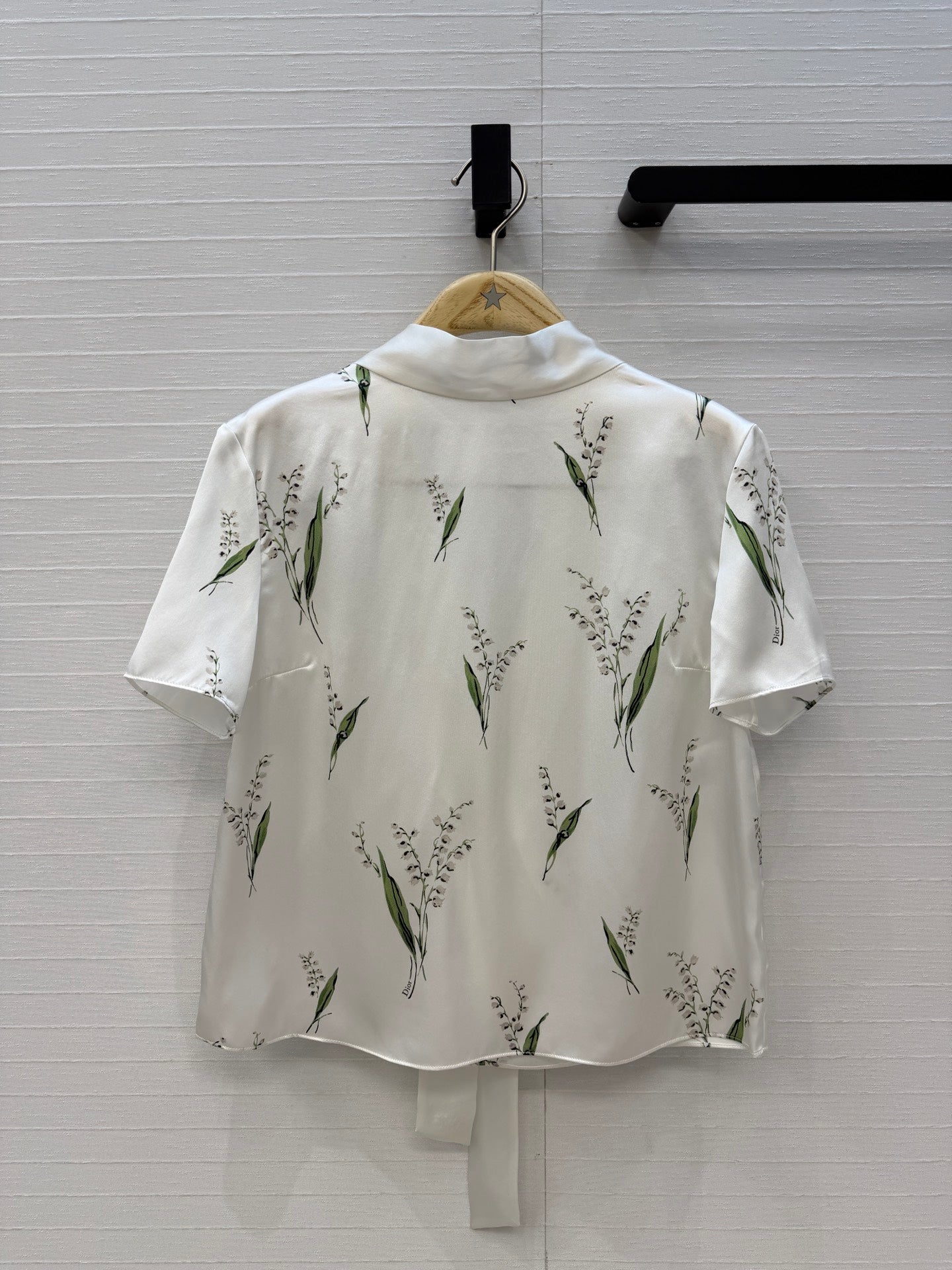 CD Blouse with Tied Collar White Colorful Silk 360957