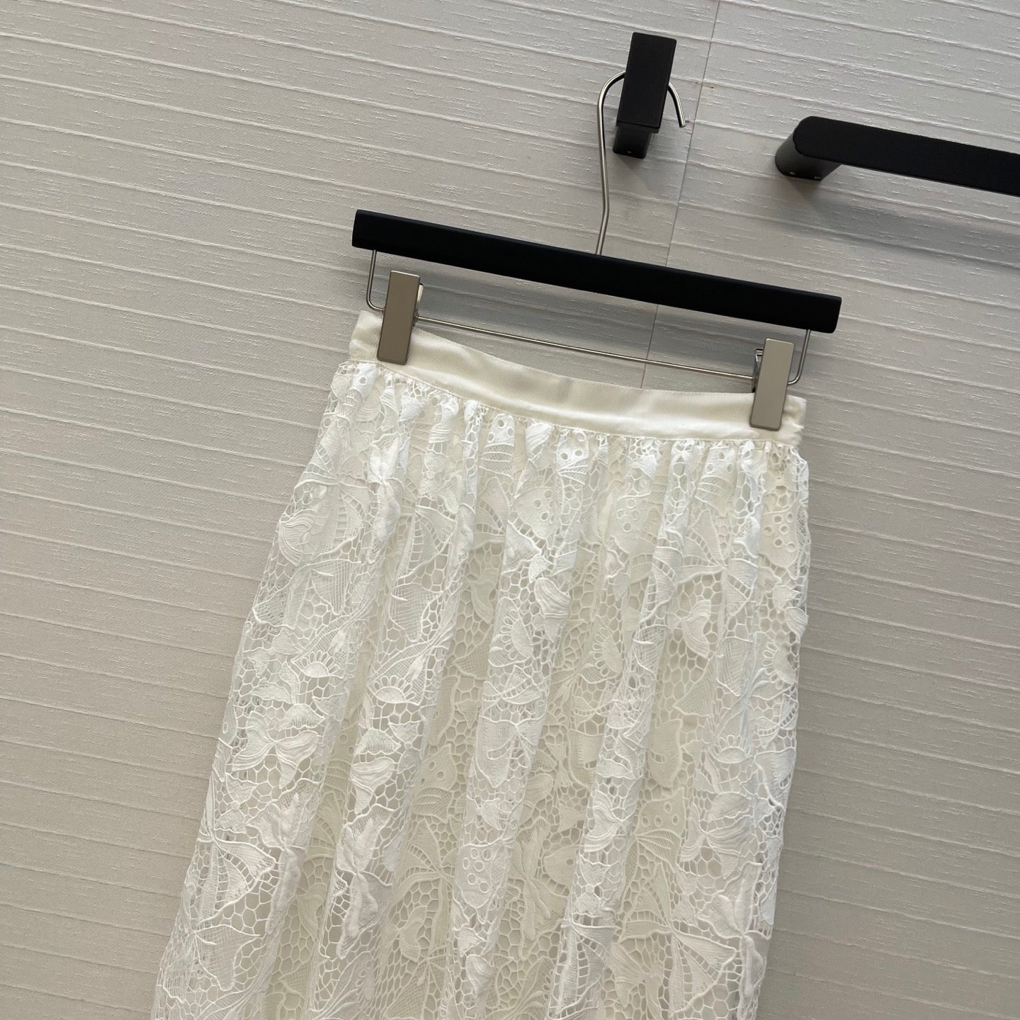 CD Floral Embroidery Midi Skirt White Cotton 405427