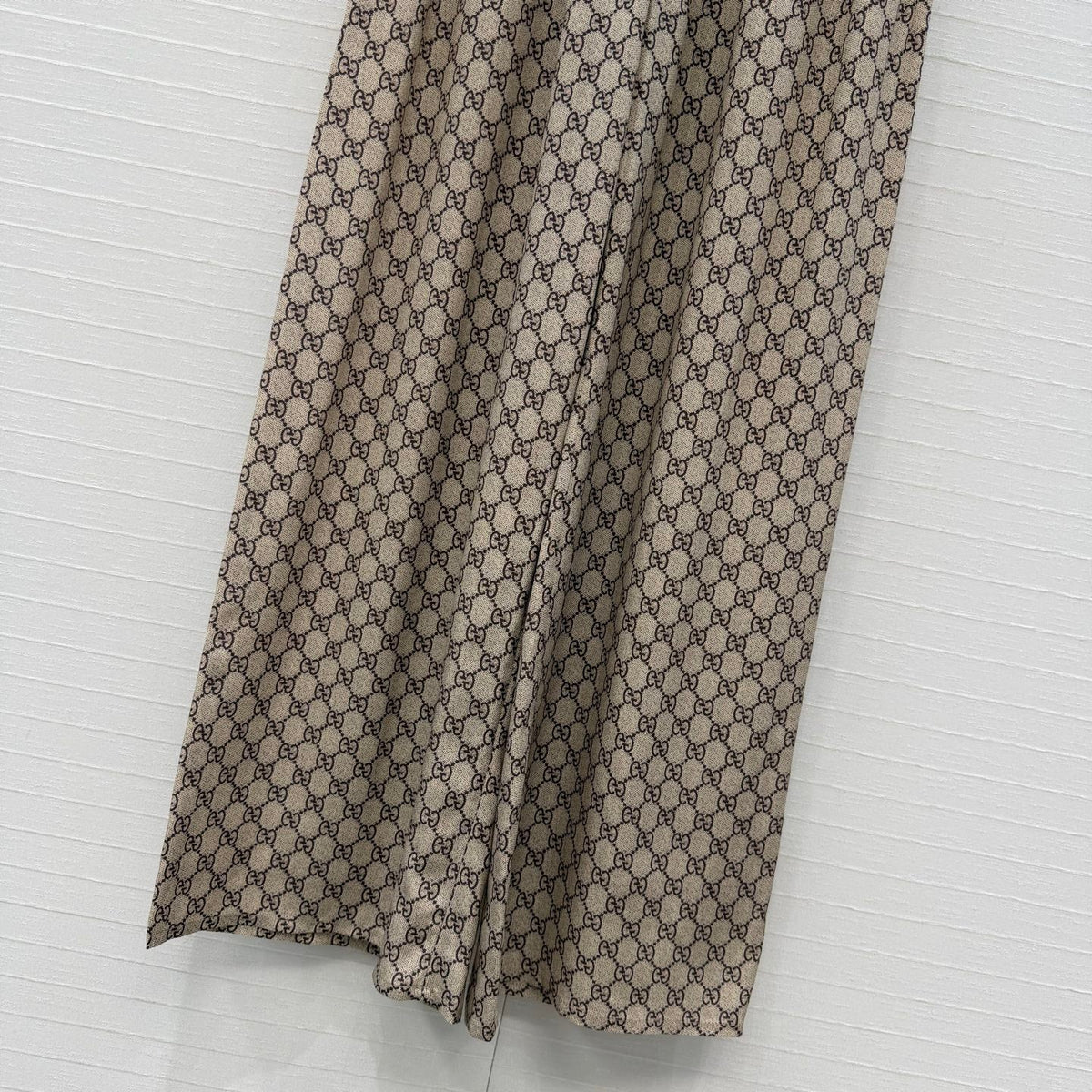 GG 26s Leisure Pants Beige Ebony Printed Silk 428587