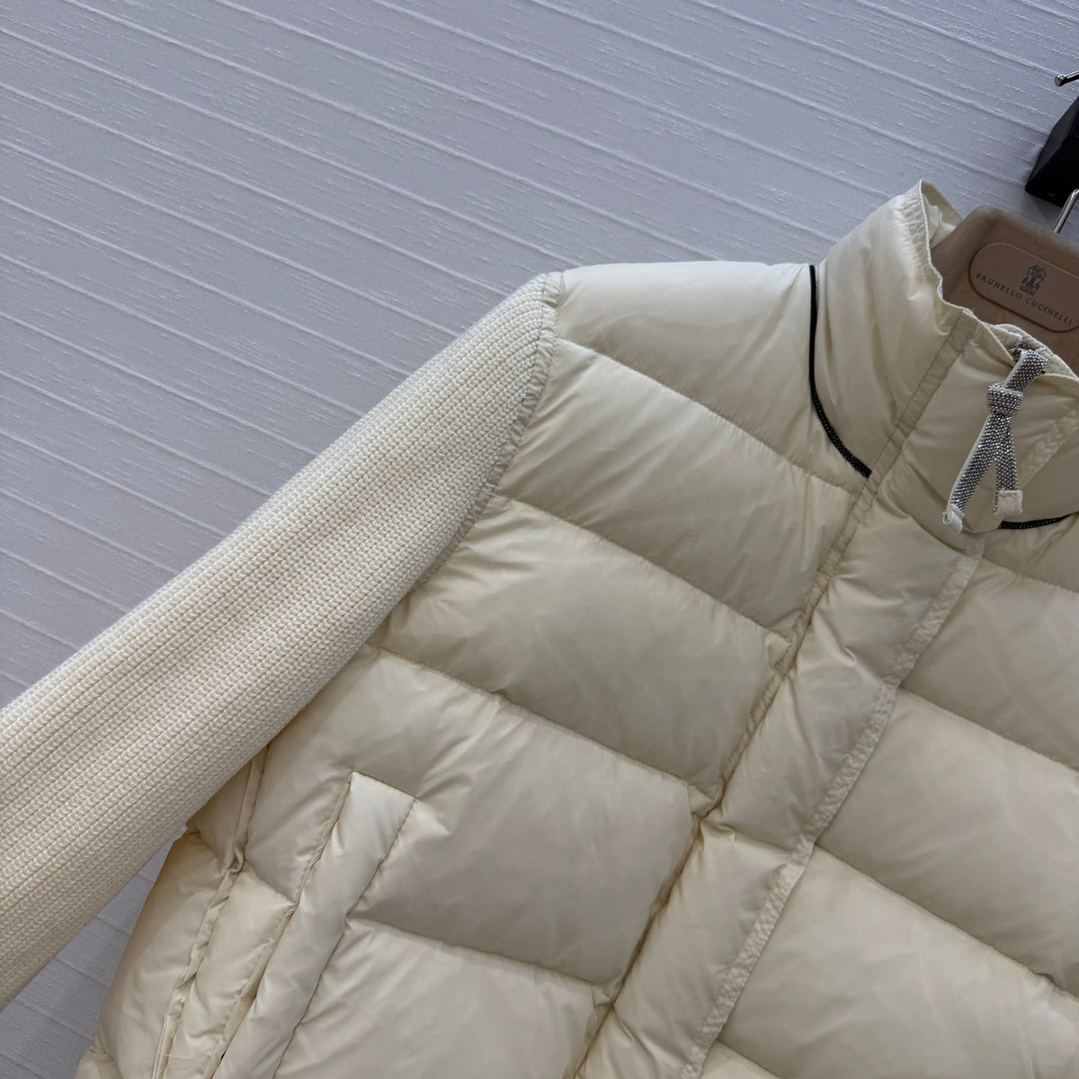 BC 26s Knit Sleeves Down Jacket Off White Nylon Wool 428572