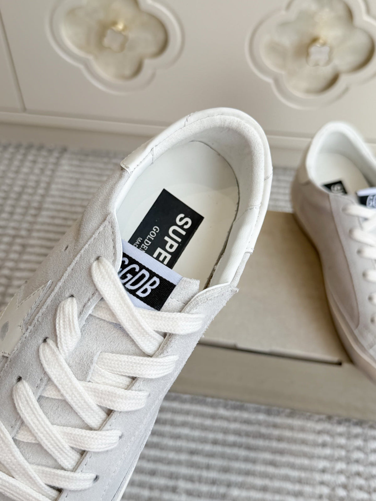 GGDB Sneakers Light Gray Suede White Star 122364