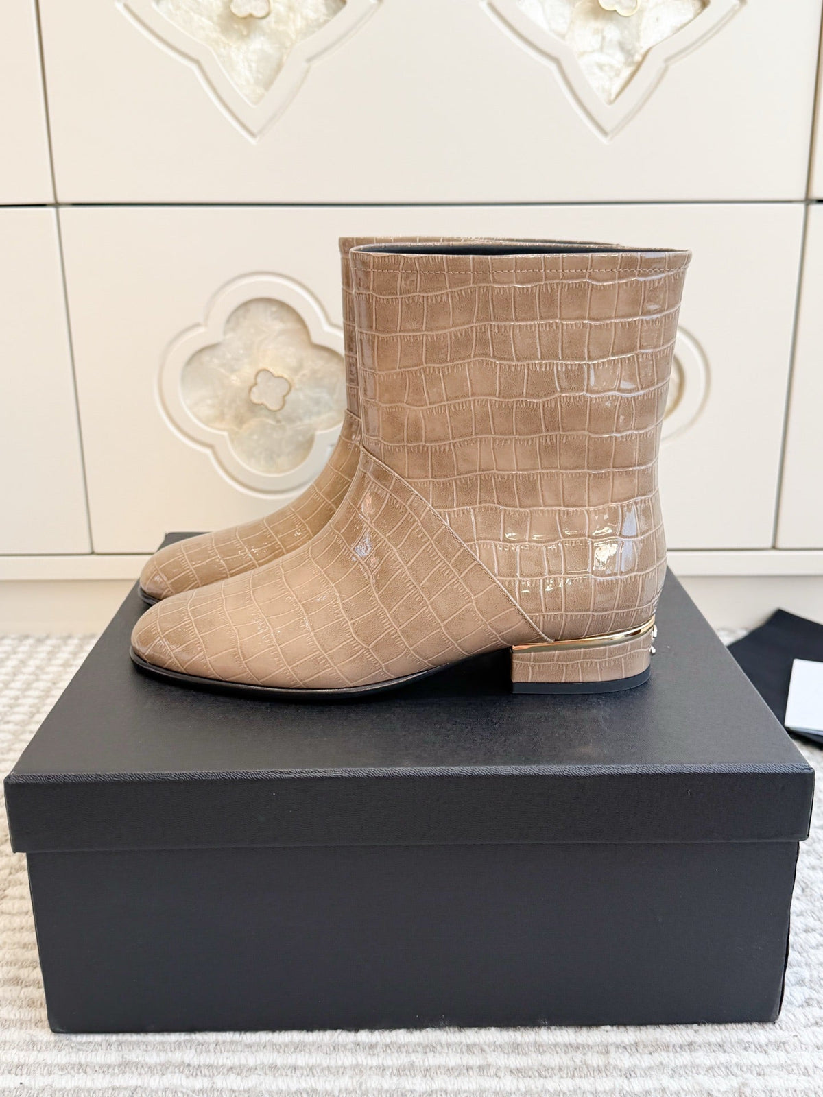 CC 26s Croc Embossed Ankle Boots Beige Patent 122041