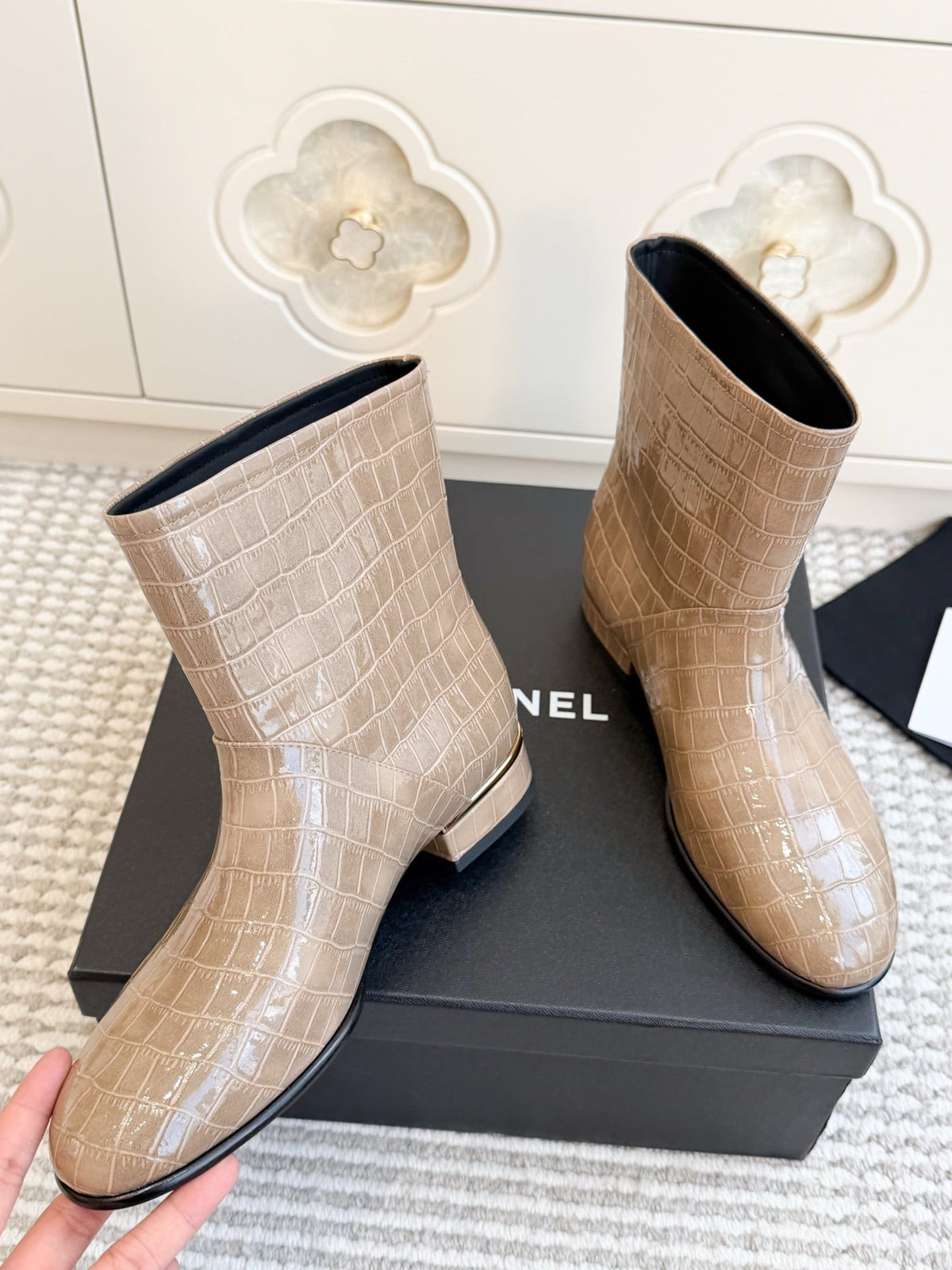 CC 26s Croc Embossed Ankle Boots Beige Patent 122041