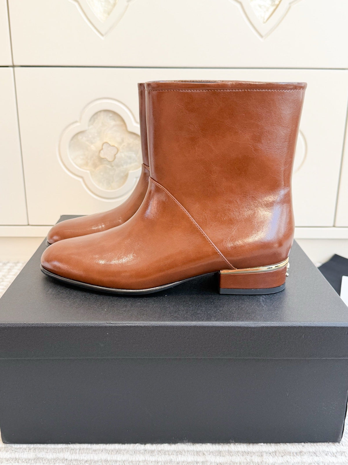 CC 26s Ankle Boots Brown Black Leather 122045