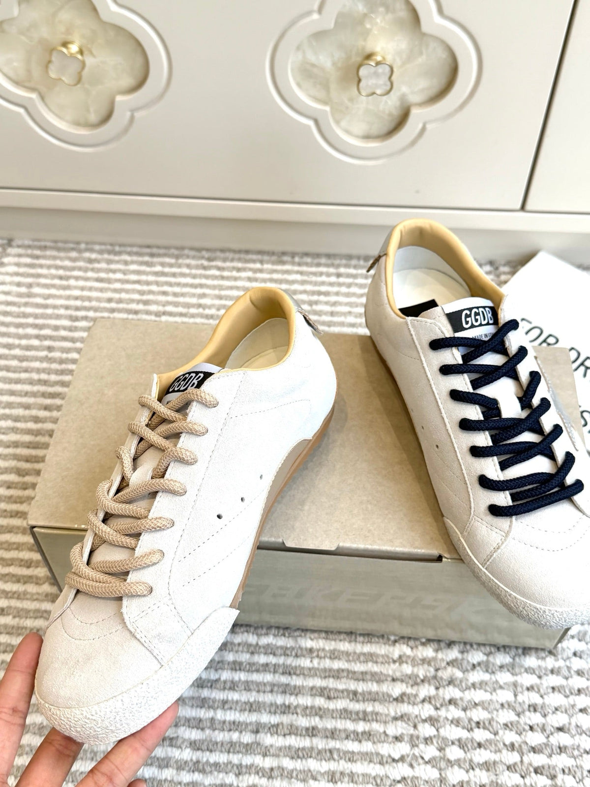 GGDB Sneakers Light Gray Suede Silver Star 122368