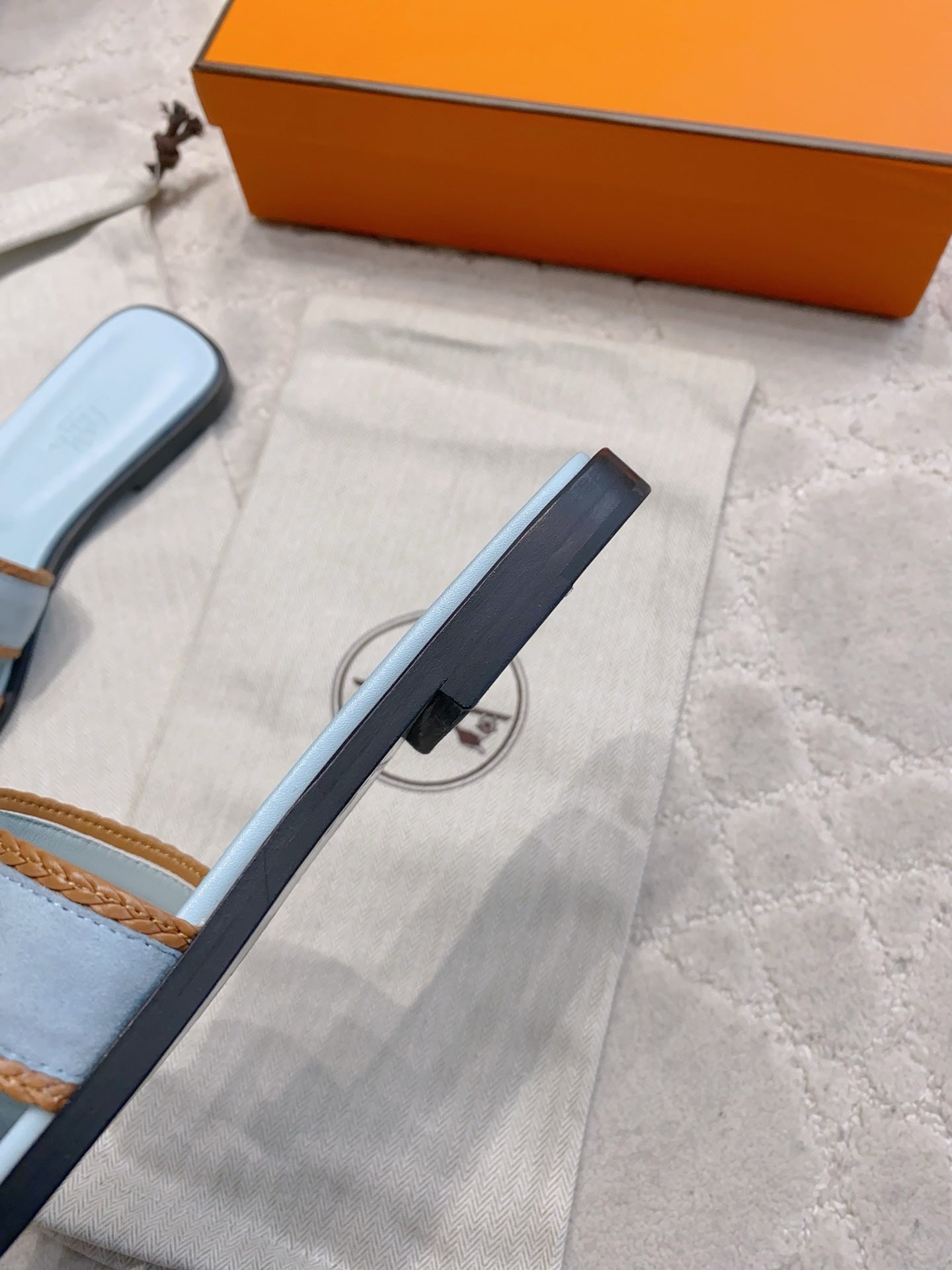 HM 26s Oran Sandal Light Blue Grey Suede Goatskin 724349