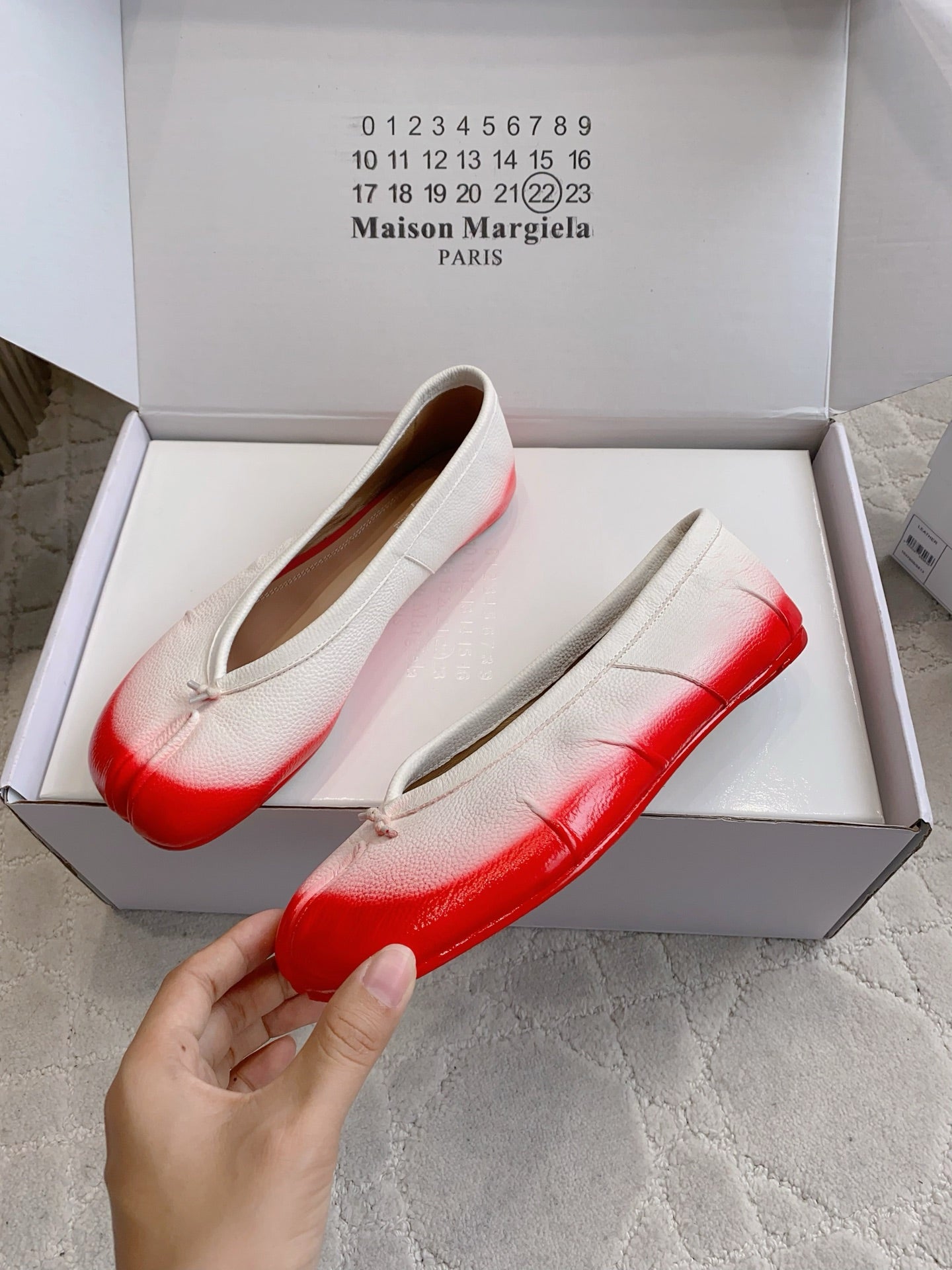 Maison Margie Split-Toe Ballet Flats Red White Cowhide 724743