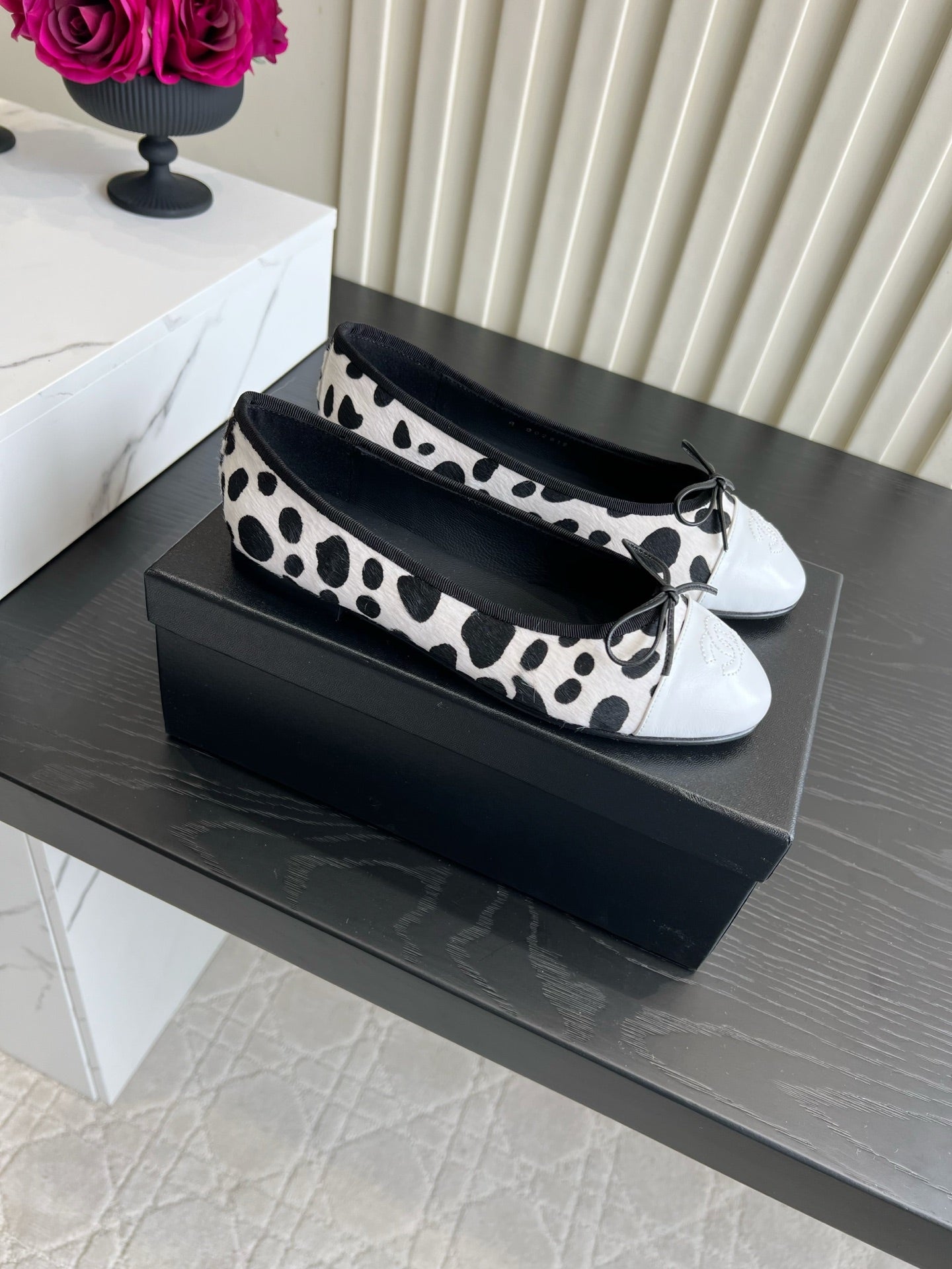 CC 26s Ballet Flat Black White Horsehair 850771