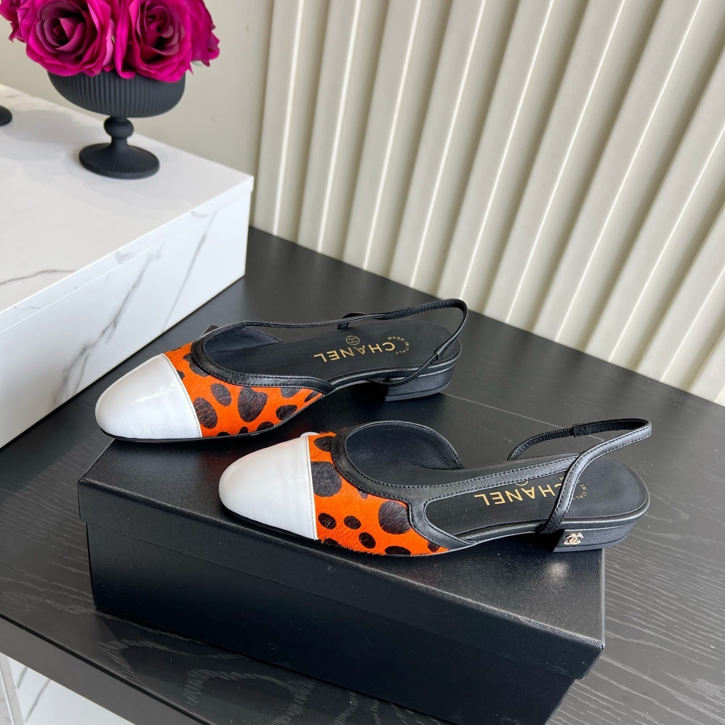 CC 26s Slingback Black Orange Horsehair 850773