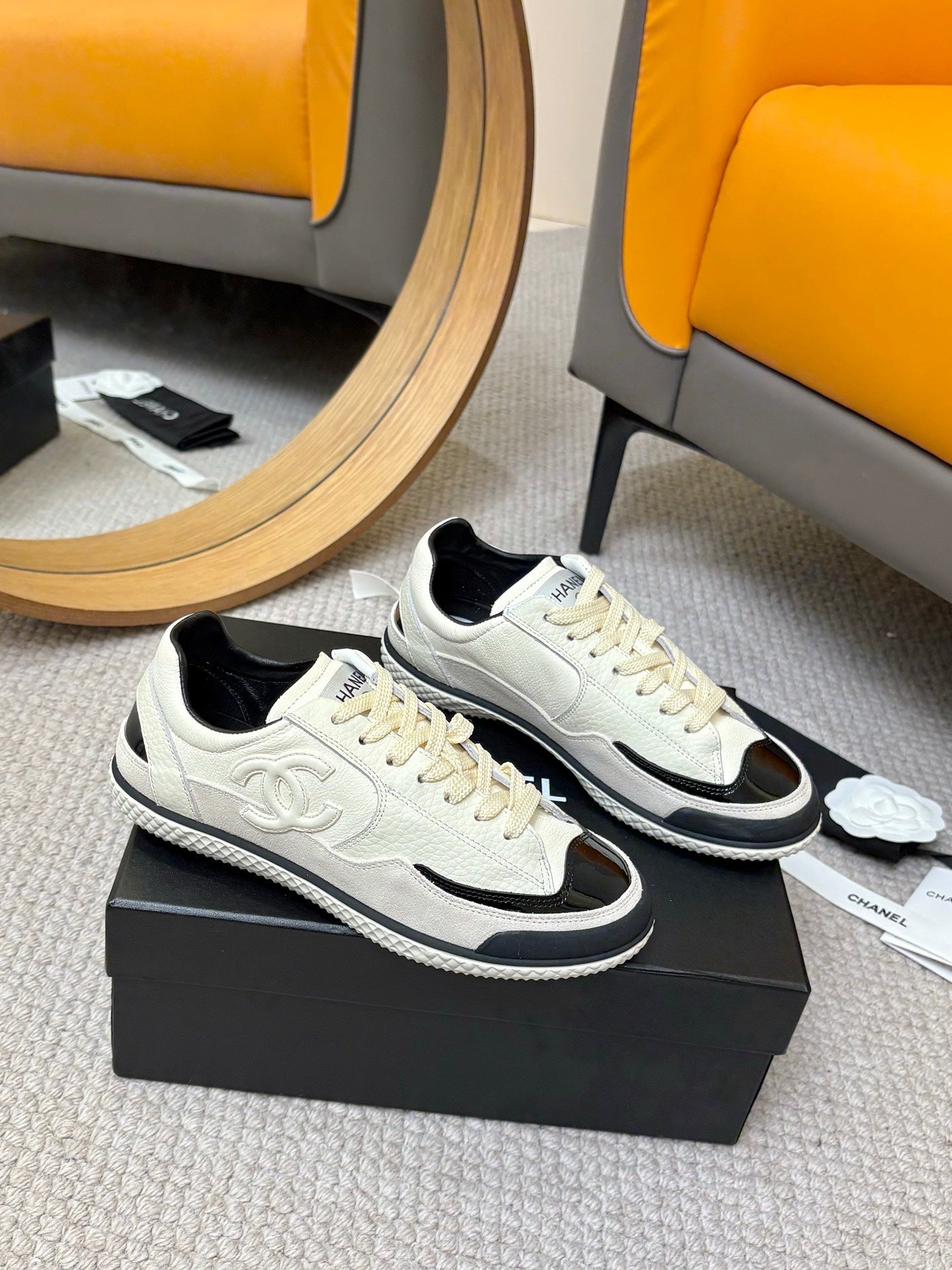 CC 25C Casual Sneakers Cream Black Cowhide Suede Patent Leather 528157