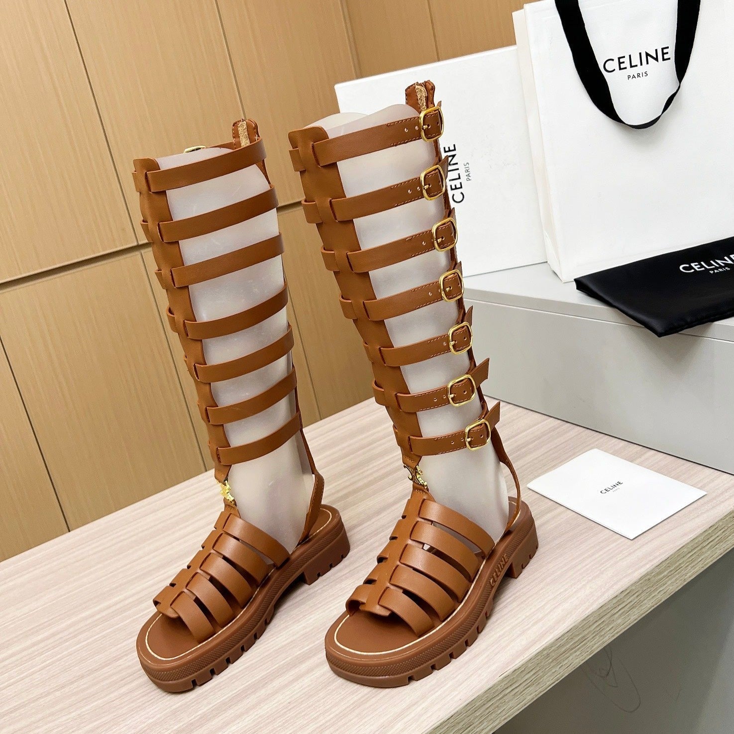 Triomphe high boots leather buckles Ginggerbread Brown