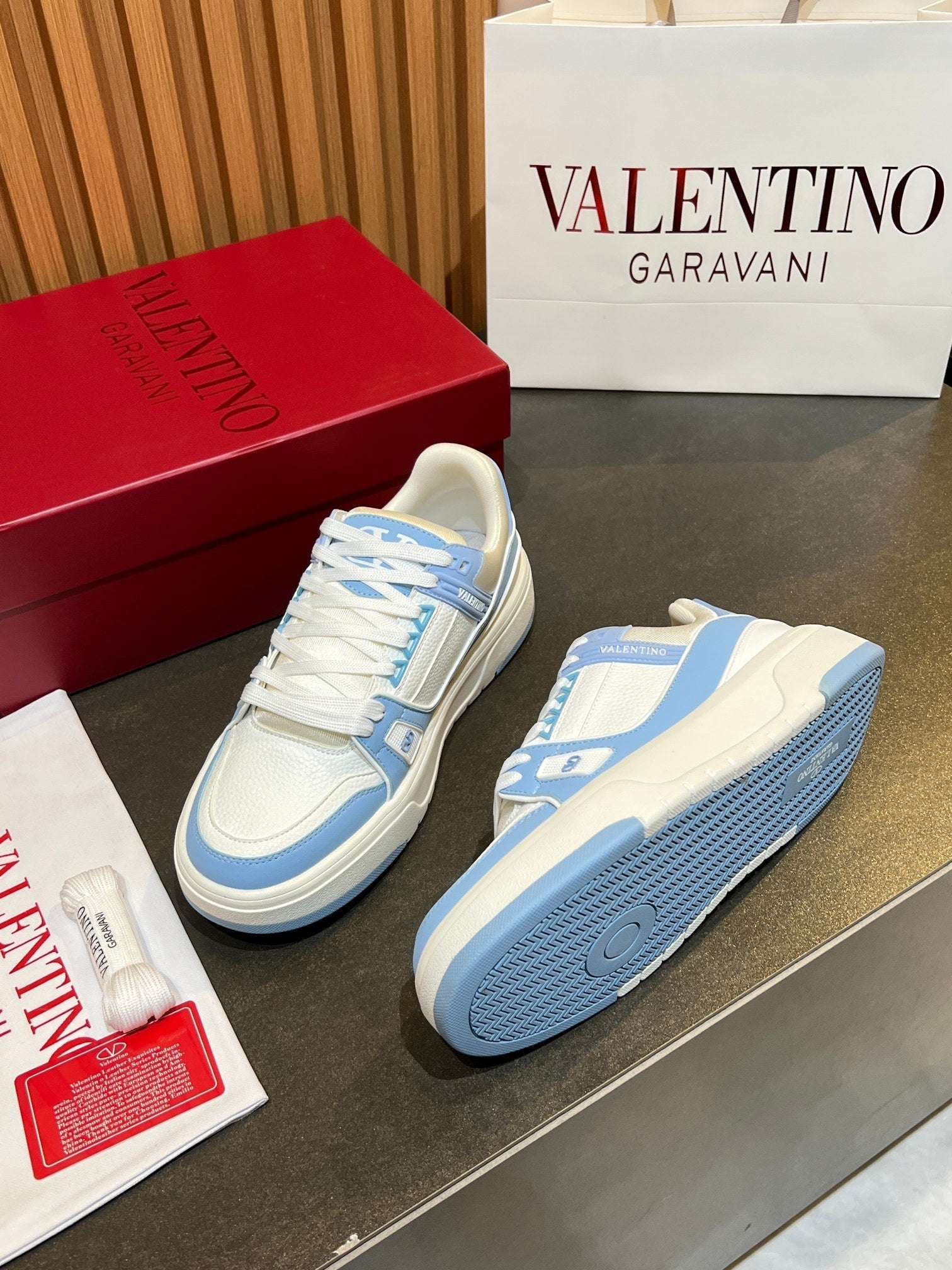 VT 25S Couple Sneakers White Light Blue Calfskin 563114