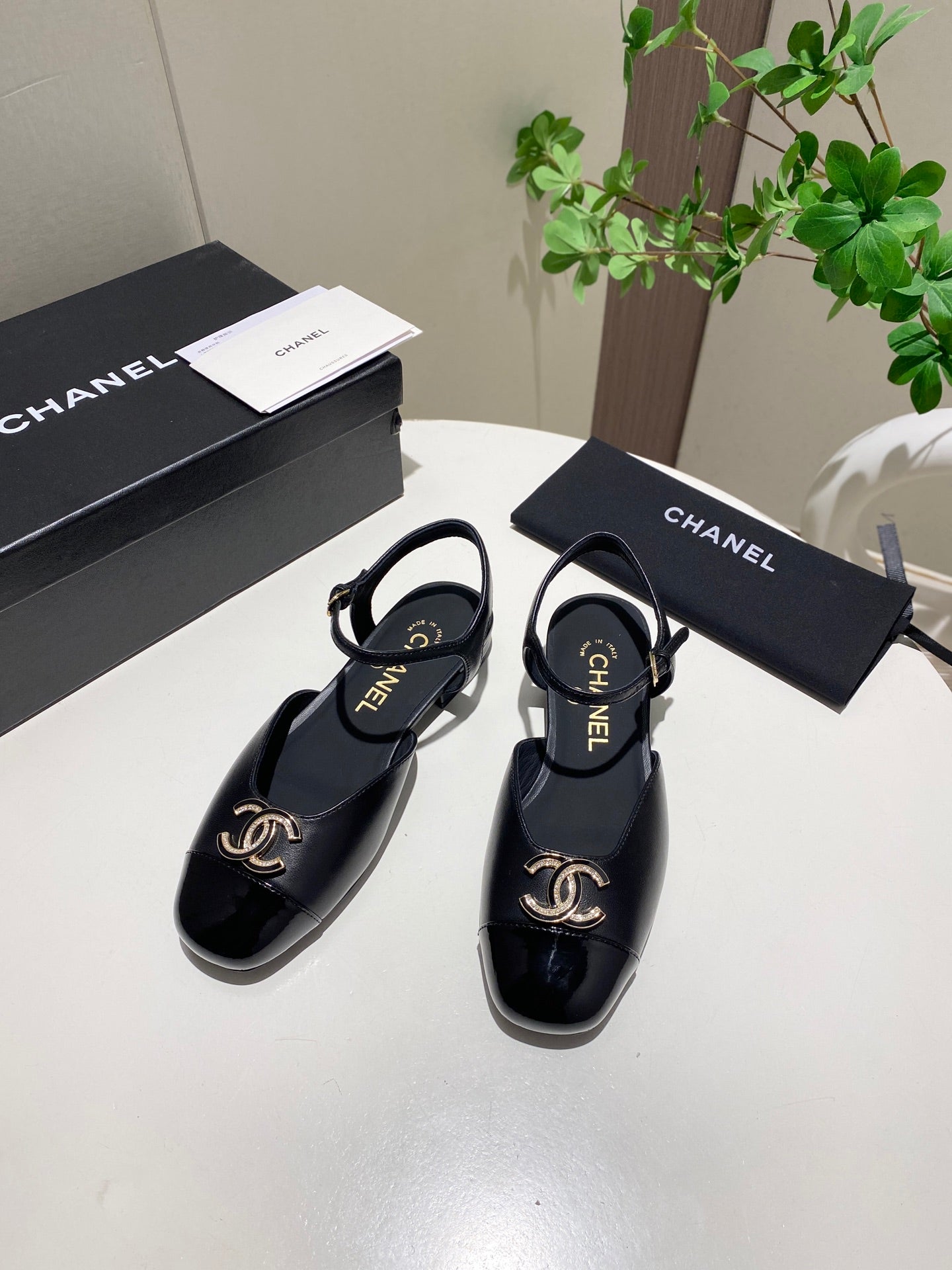 CC 25P Double-Buckle Mary Jane Sandals Black Sheepskin 466991