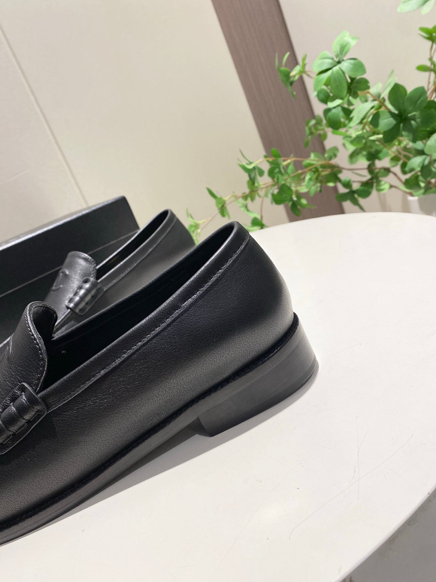 CC 26s Moccasin Loafers Black Calfskin 767265