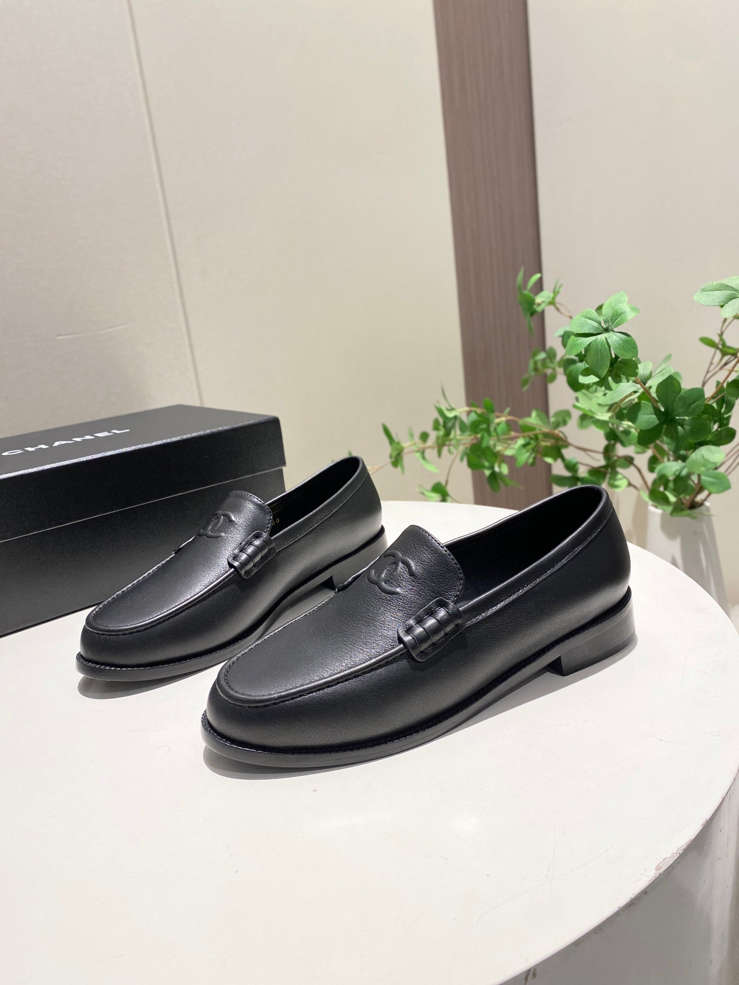 CC 26s Moccasin Loafers Black Calfskin 767265