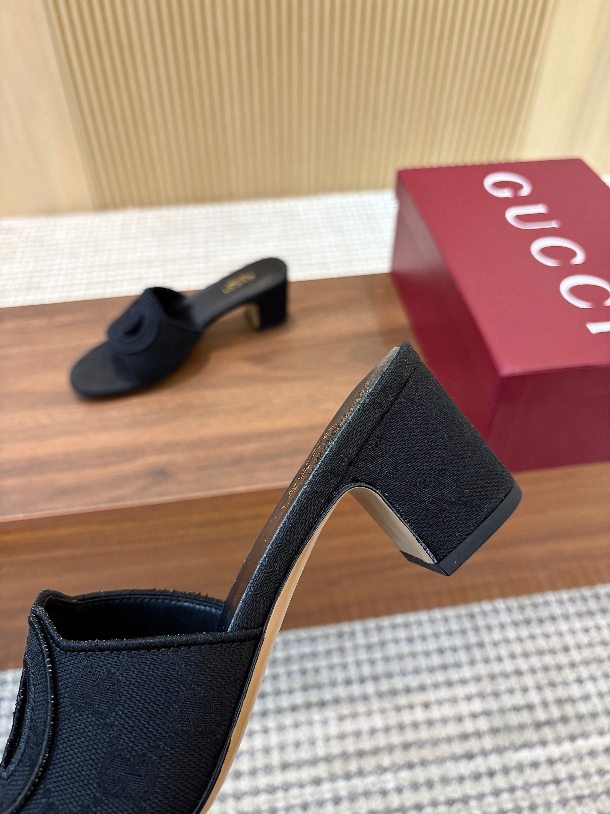 GG Interlocking G Cutout Sandals 5.5cm Black Canvas 646502