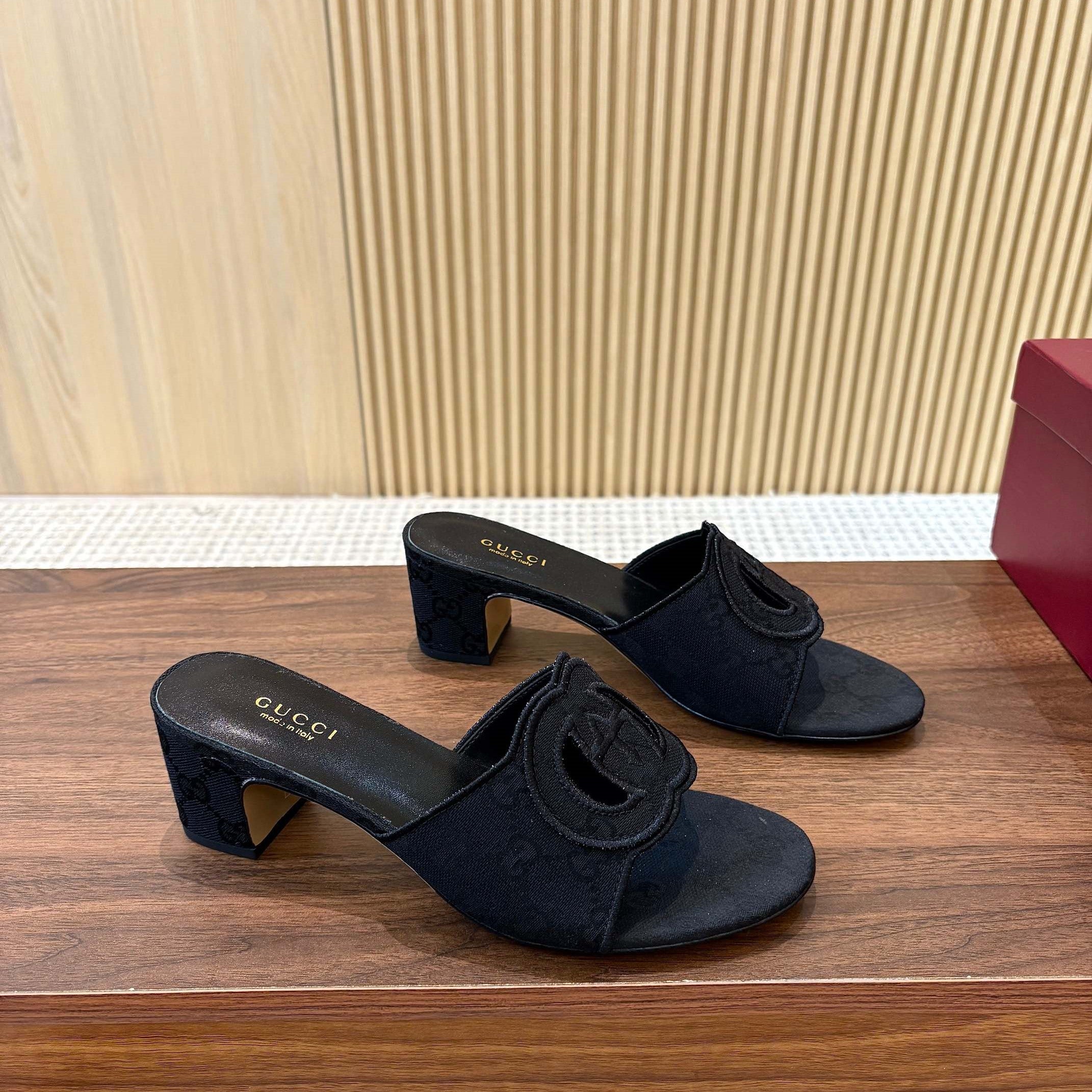 GG Interlocking G Cutout Sandals 5.5cm Black Canvas 646502