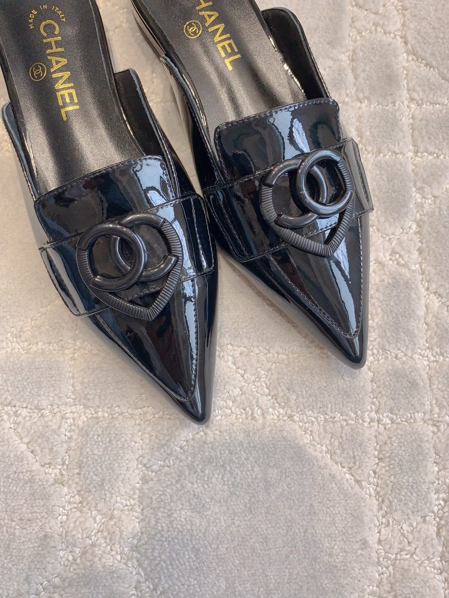 Chanel 26s Flat Mule 2cm Black Patent Calfskin