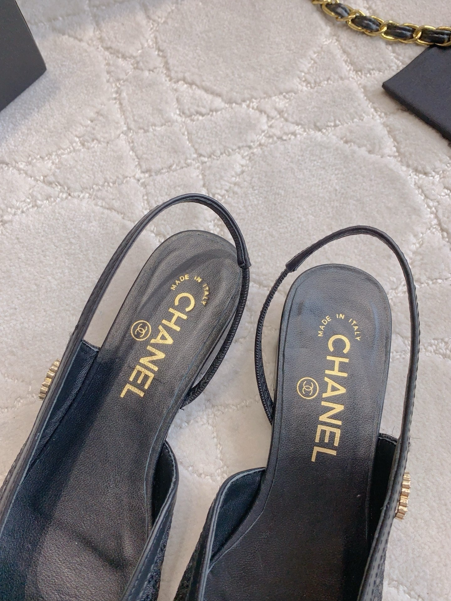 CC Cap Toe Slingback Black Lamskin & Glitter 404279