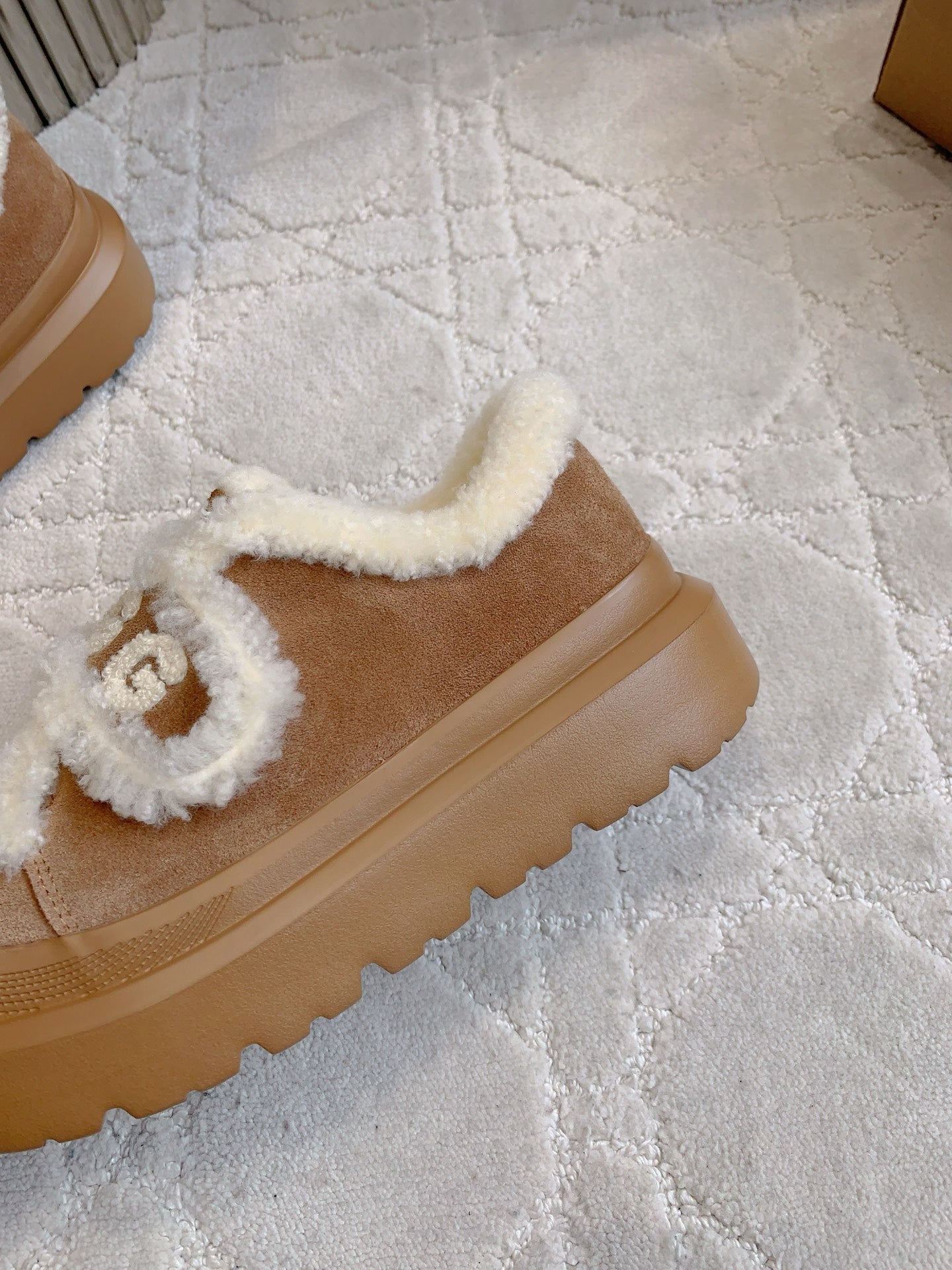 UGG Tazz Slipper Loafers Brown Suede and fleece 516903