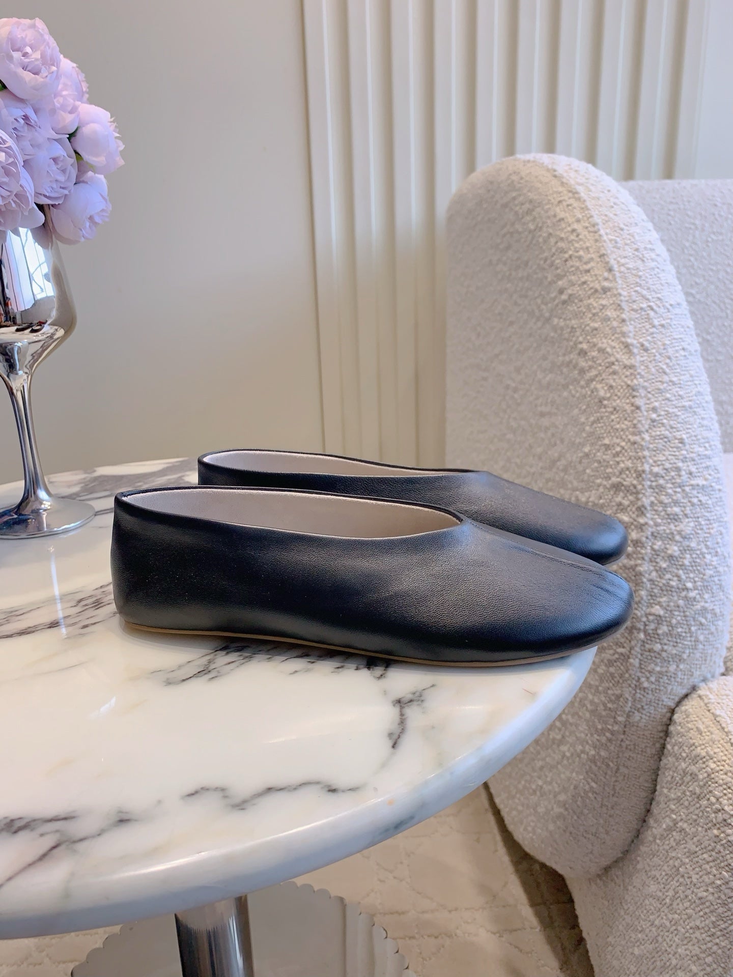 The Row 2025 Ballet Flat Black Sheepskin 557424