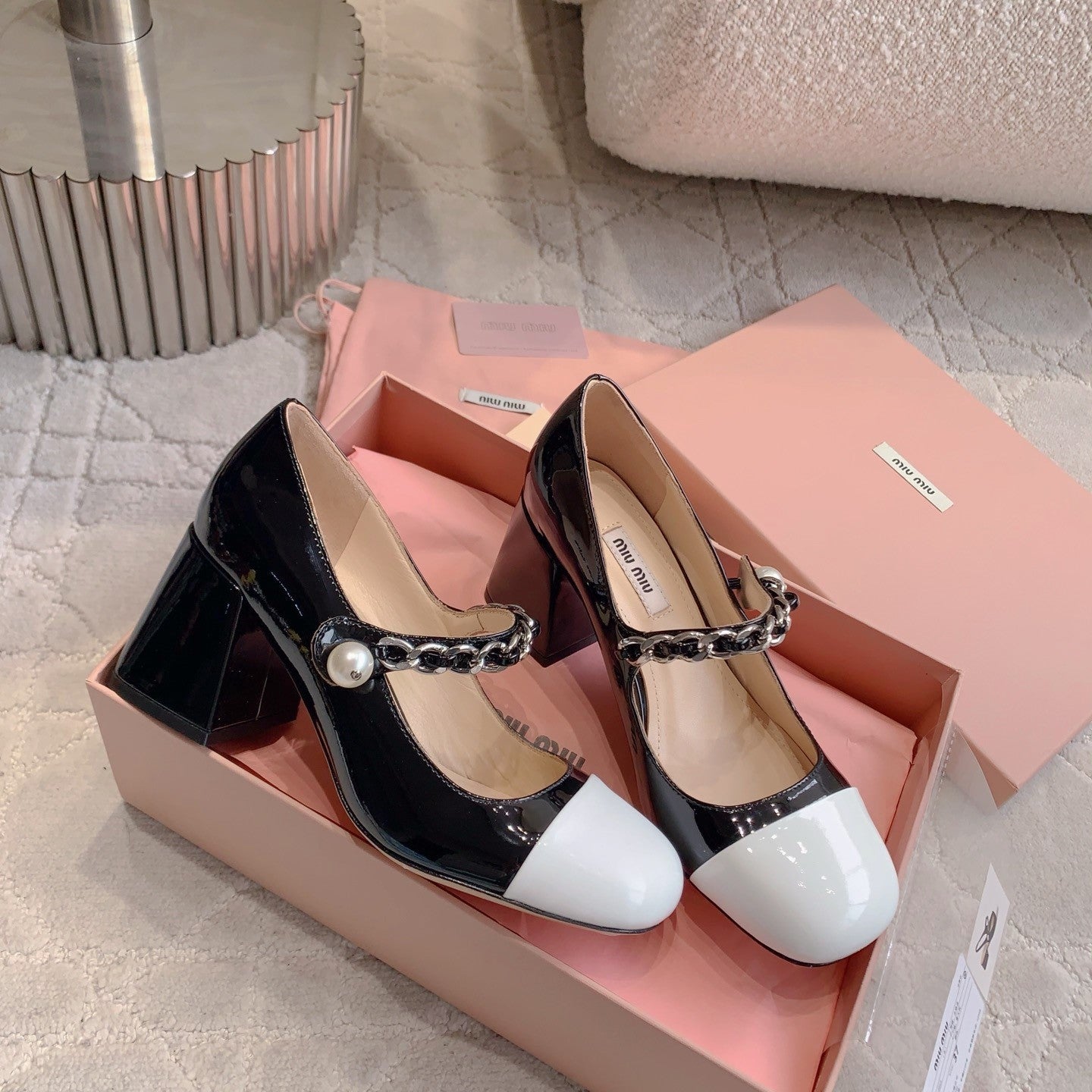 Miu Bicolor Cap-Toe Pump Black White Patent Leather 724260