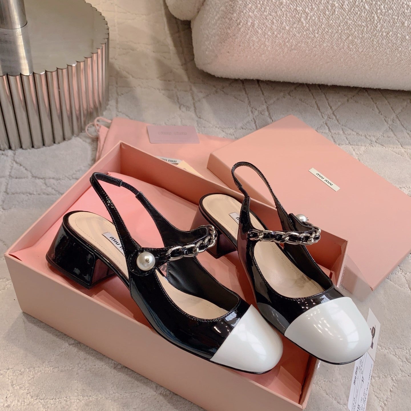 Miu Bicolor Cap-Toe Slingback 4cm Black White Patent Leather 724261